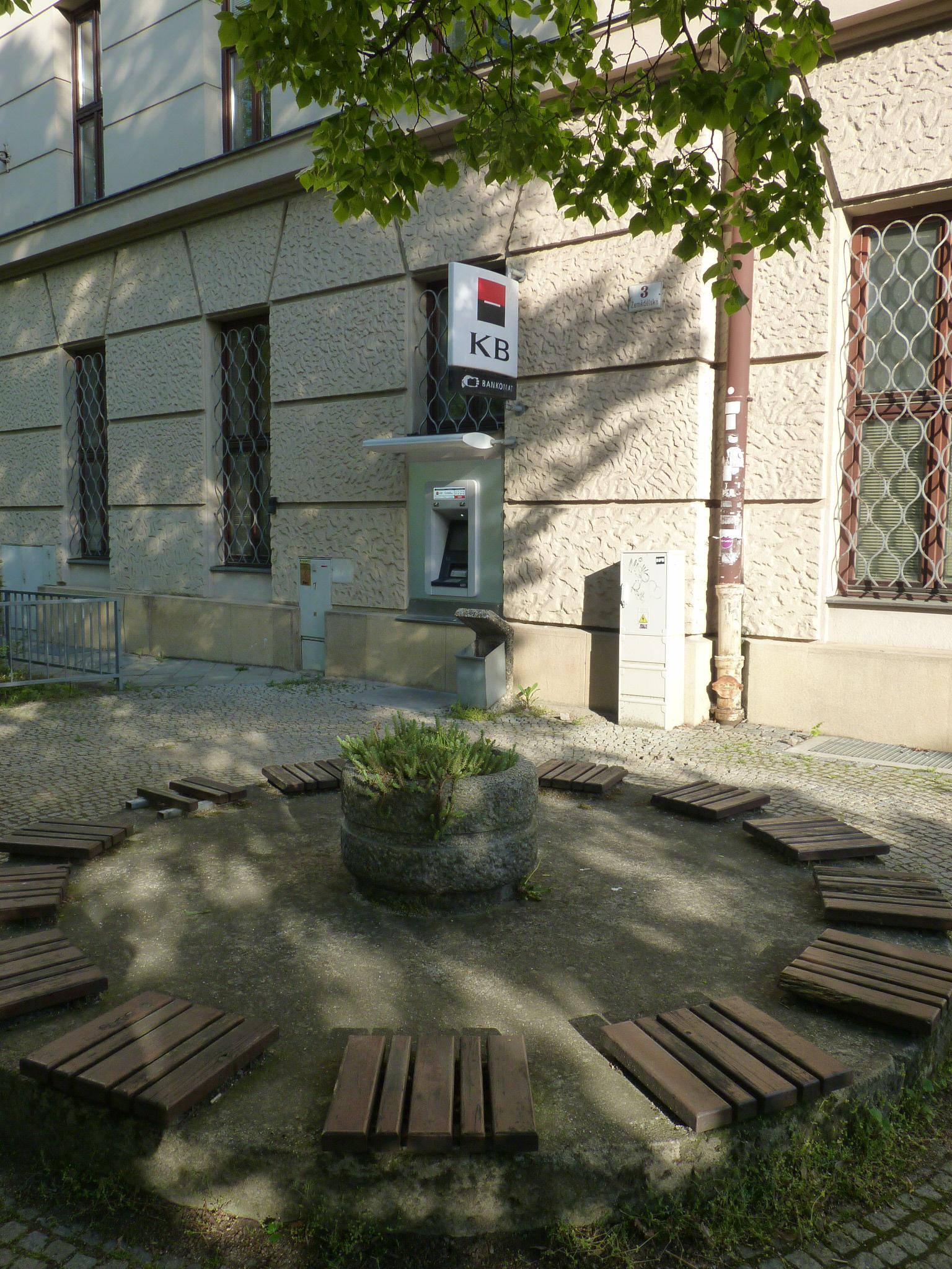 Bankomat Komerční banky foto 4