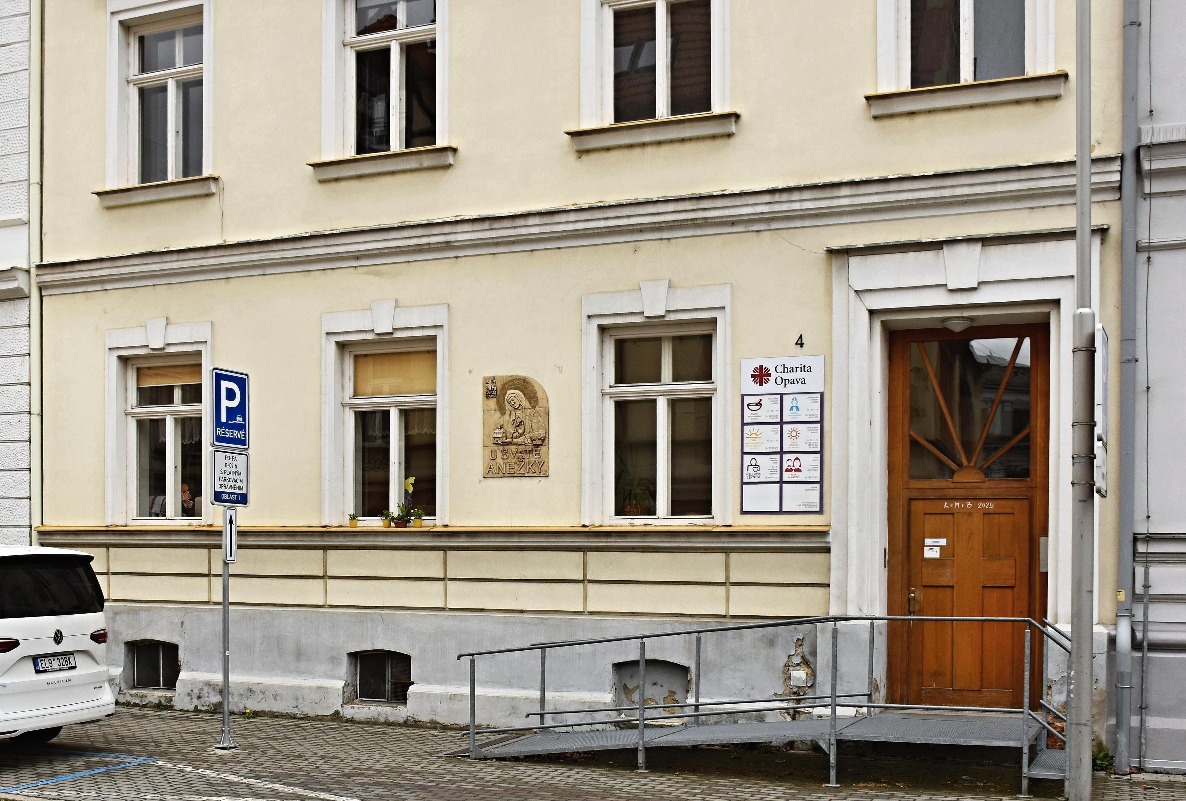 Charita Opava - masážní centrum foto 2