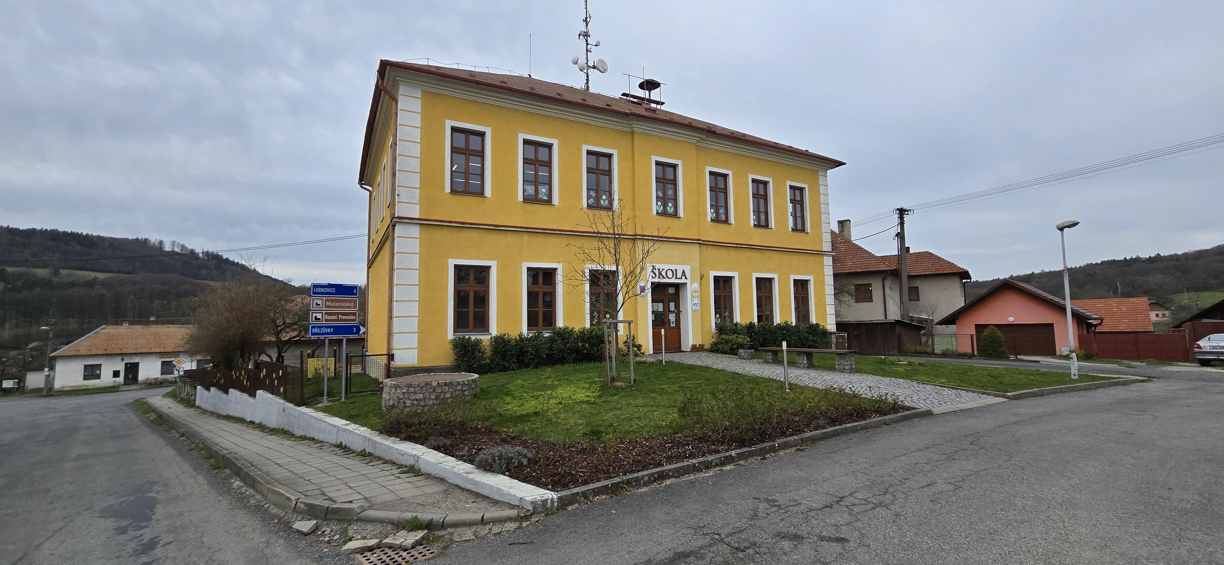 ZŠ Provodov foto 4