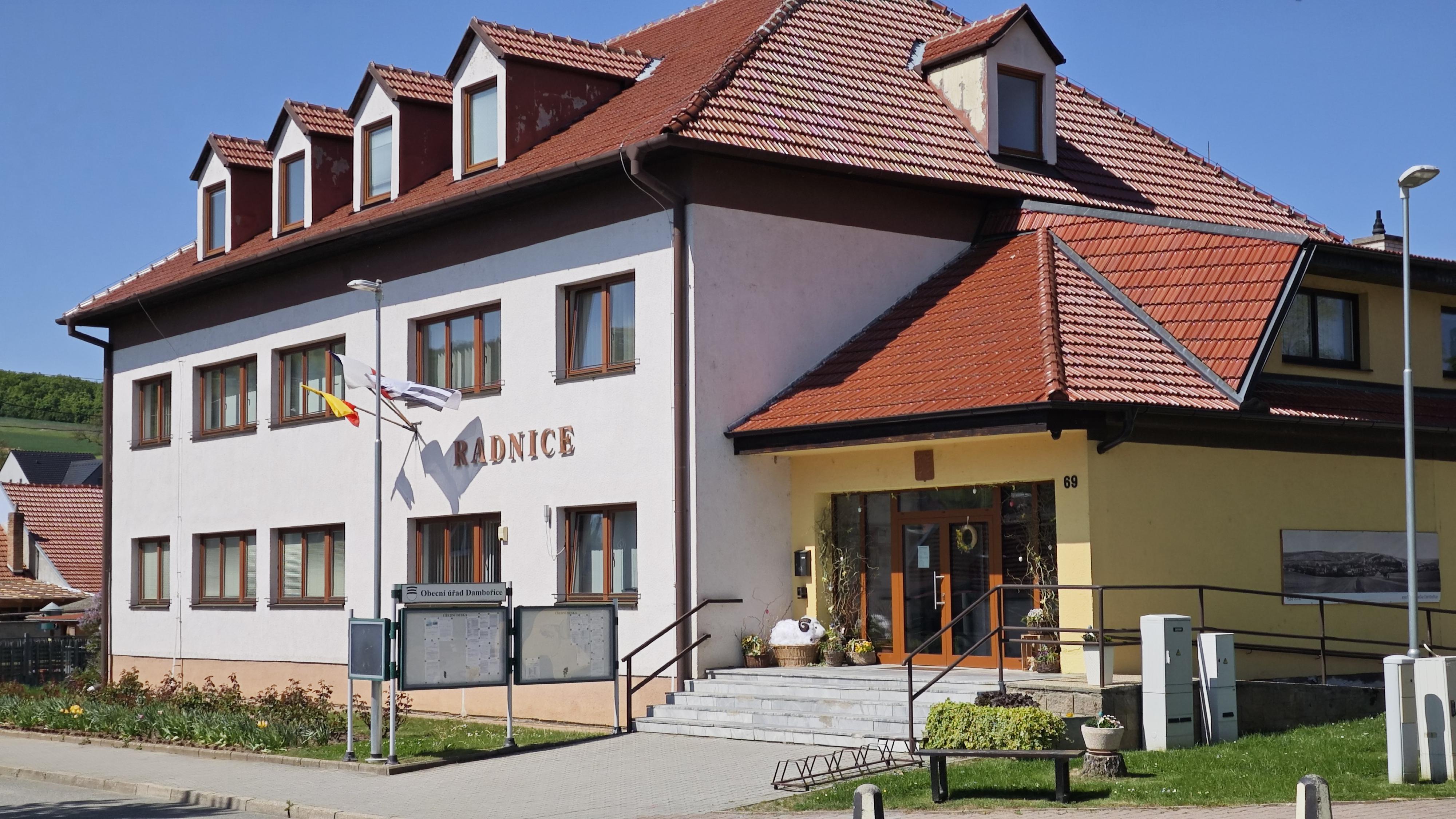 Dambořice - obecní úřad foto 5