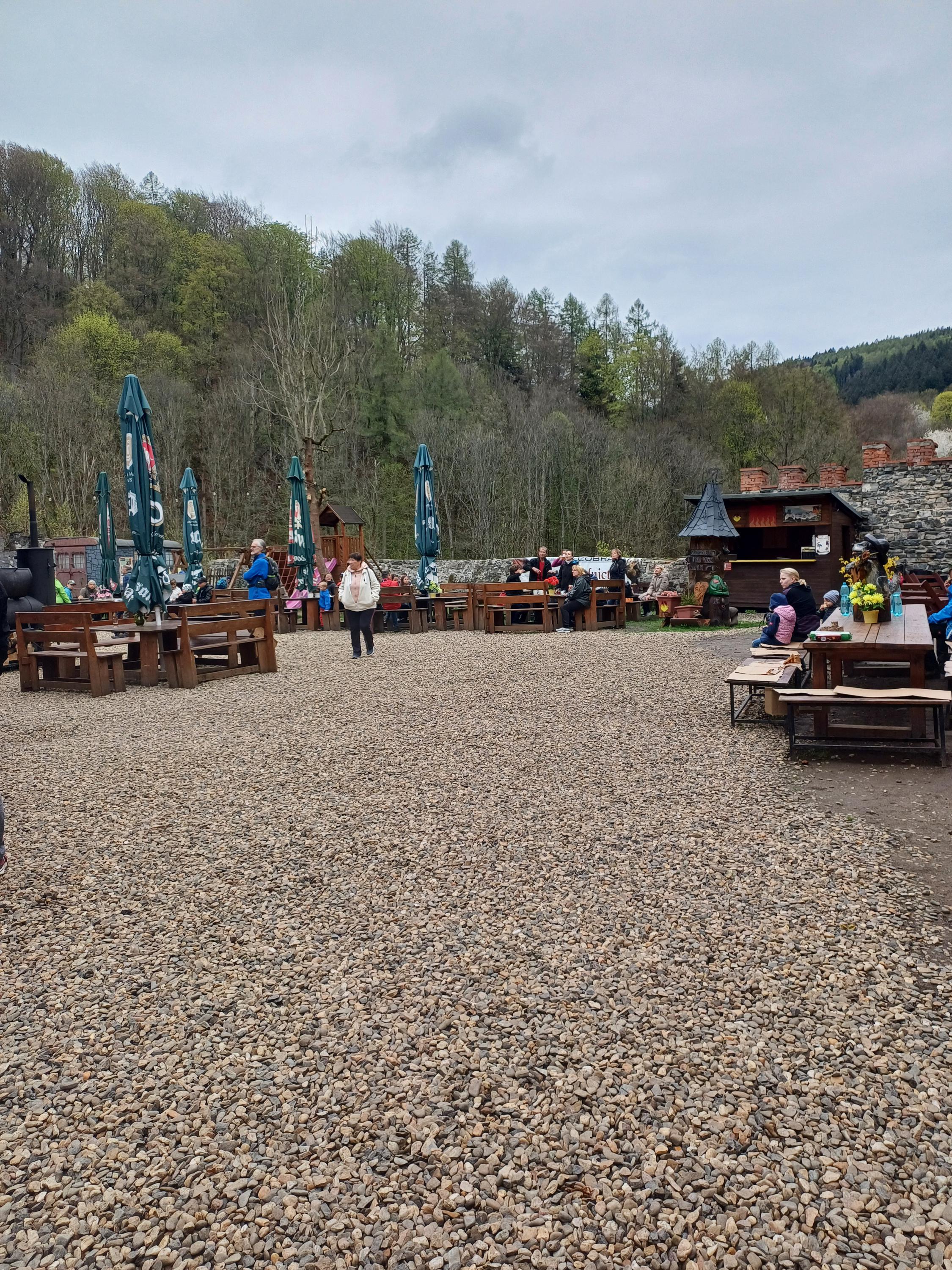 Hornohradský stánek foto 4