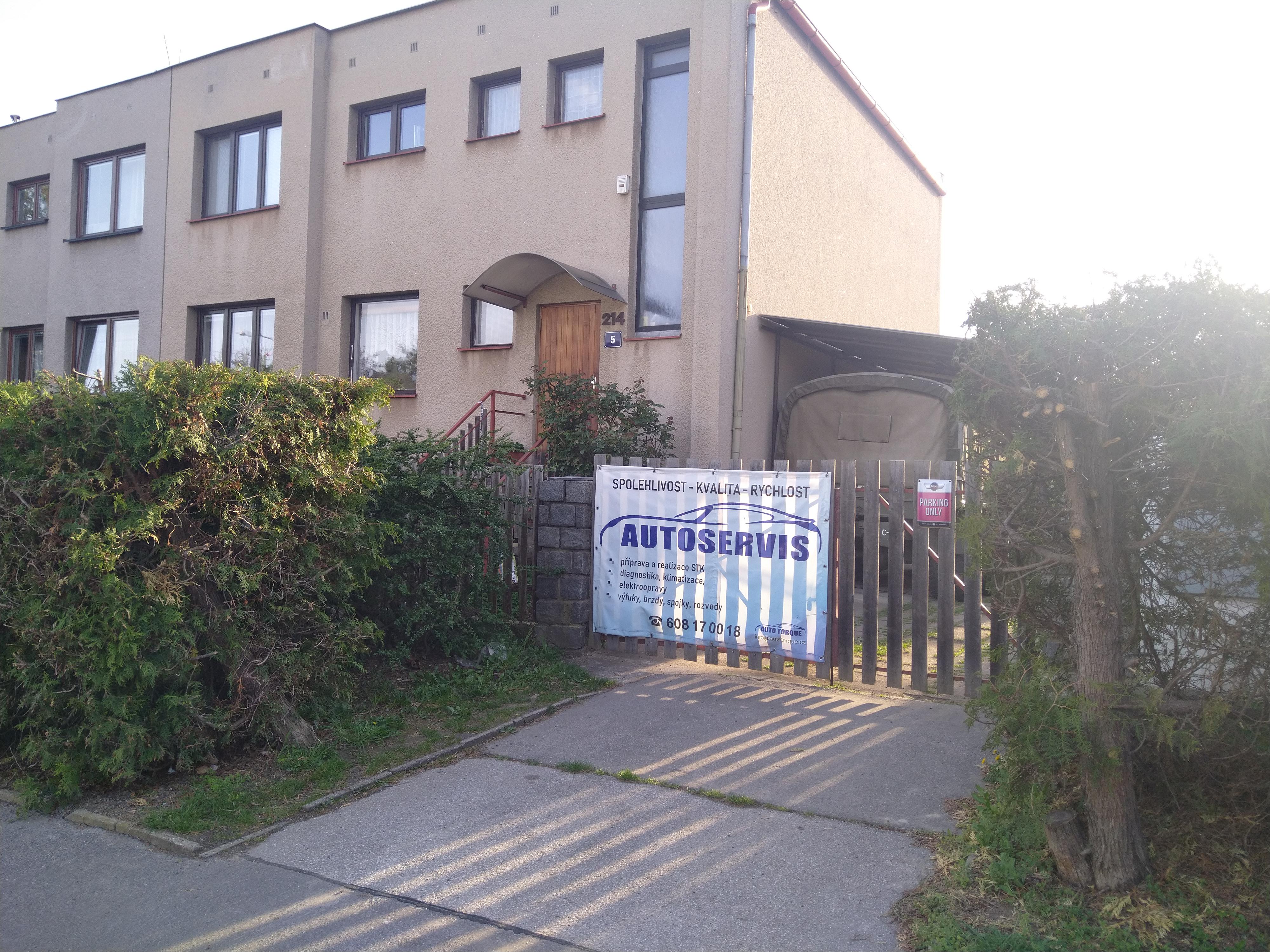 AUTO TORQUE- Alexandra Moučková