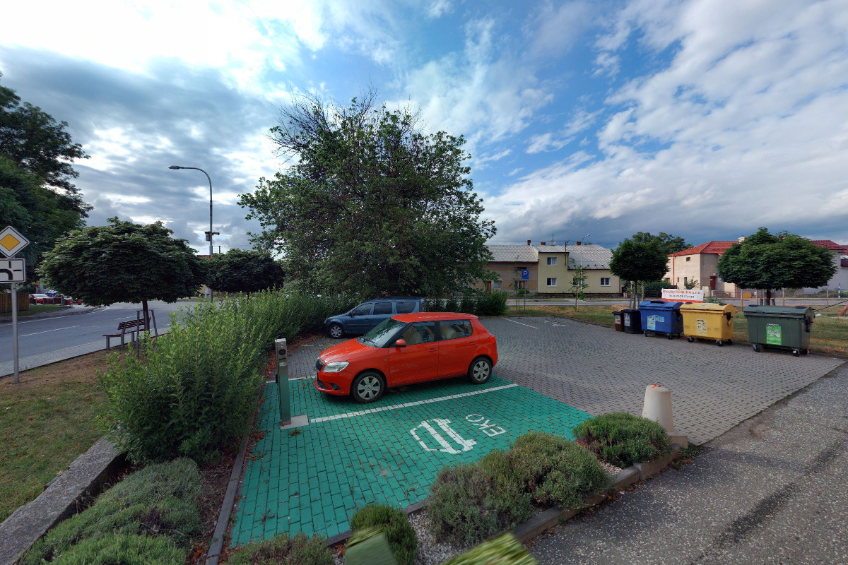 Kino Velký Týnec - nabíjecí stanice foto 5