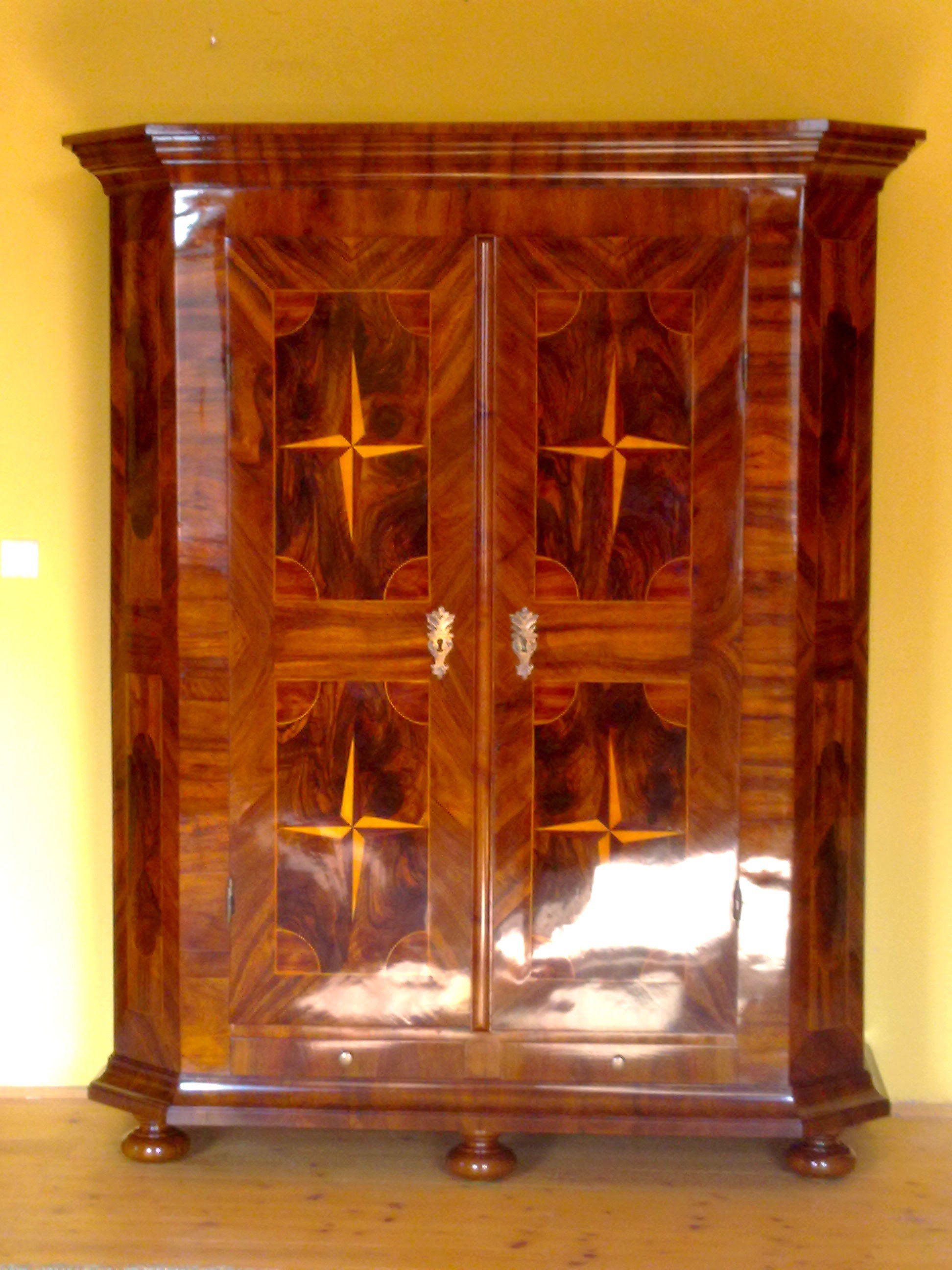 Restaurování starožitného nábytku - Ivan Berný foto 3