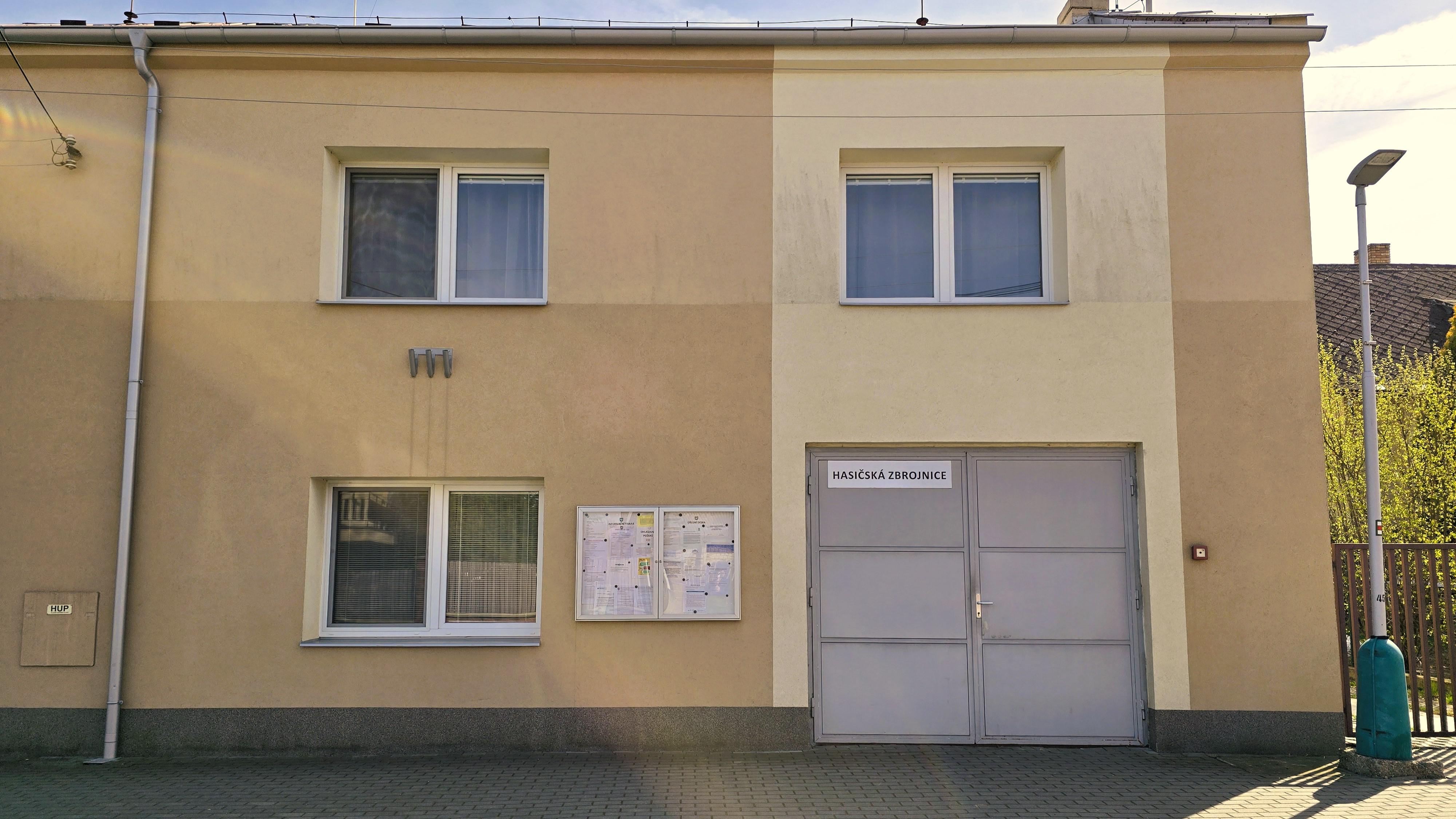 Obecní knihovna Loučany foto 2