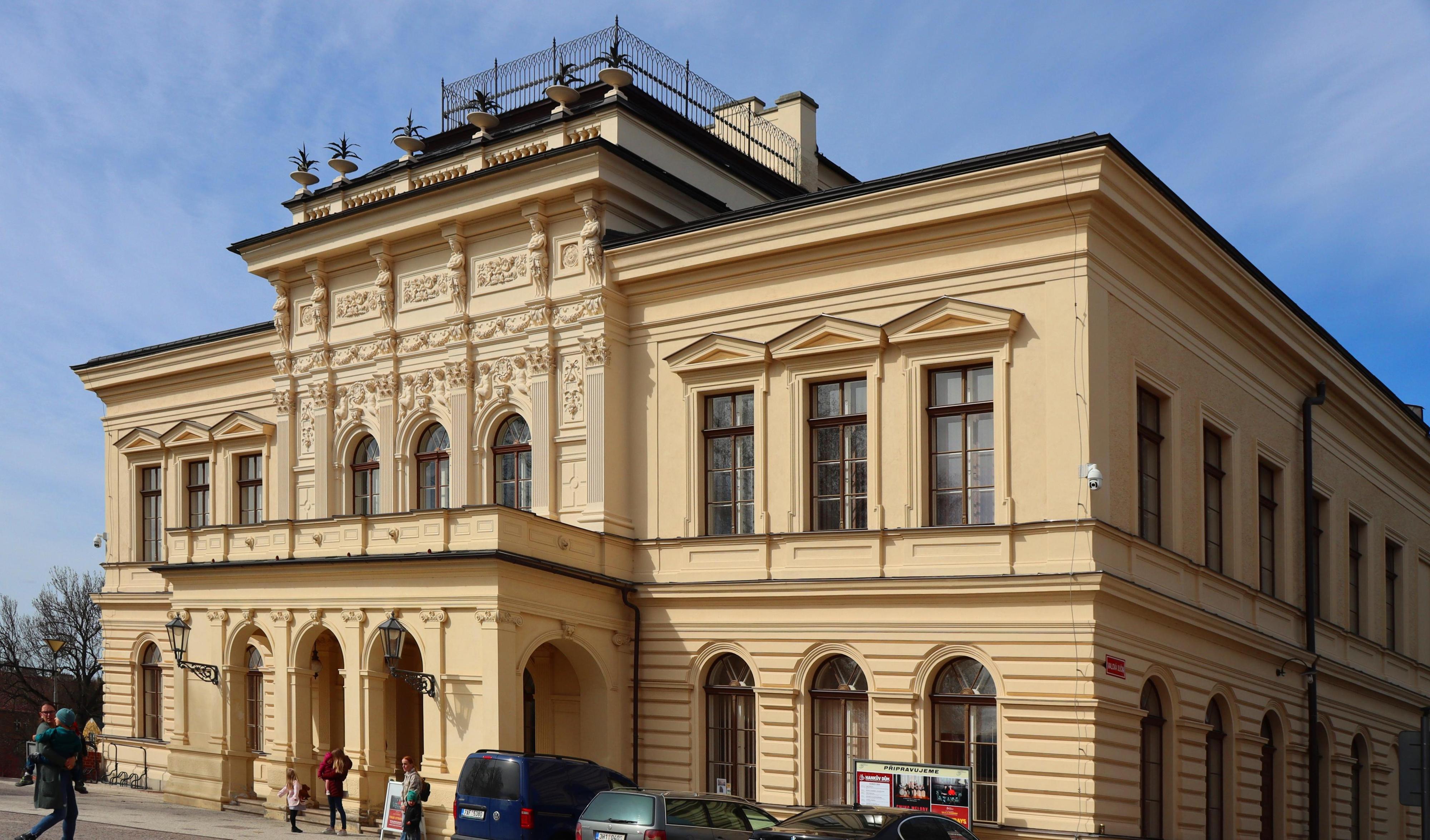 Hankův dům, městské kulturní zařízení foto 6