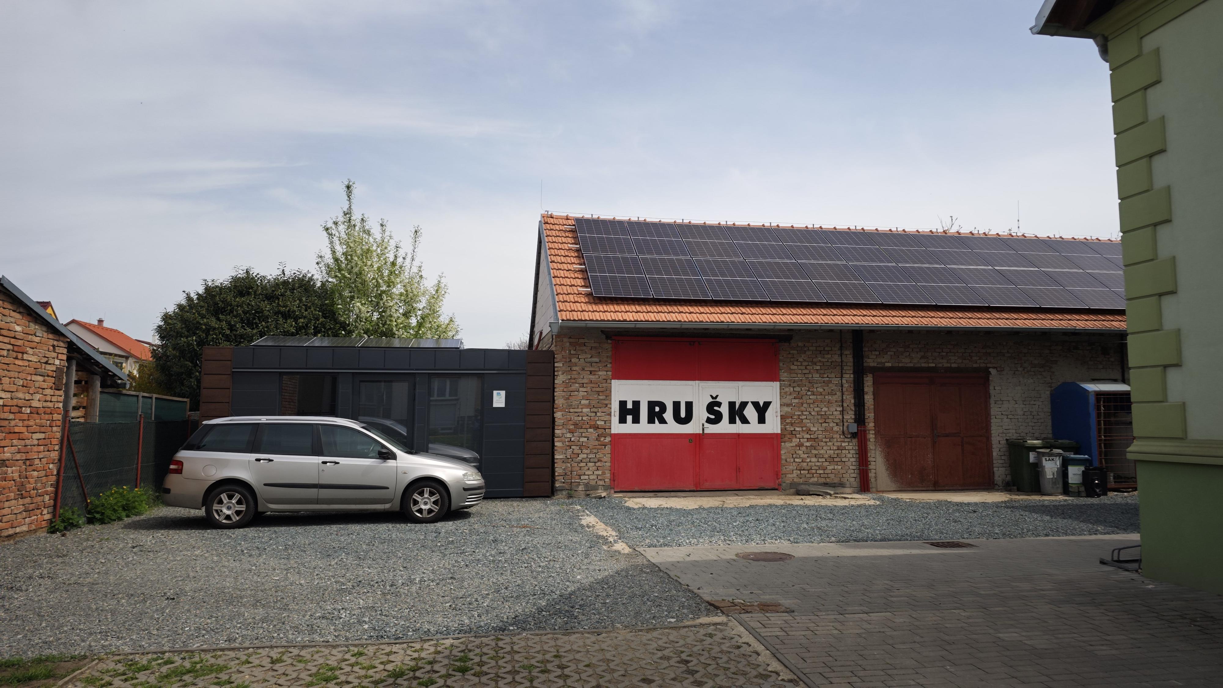 Hrušky - obecní úřad foto 3