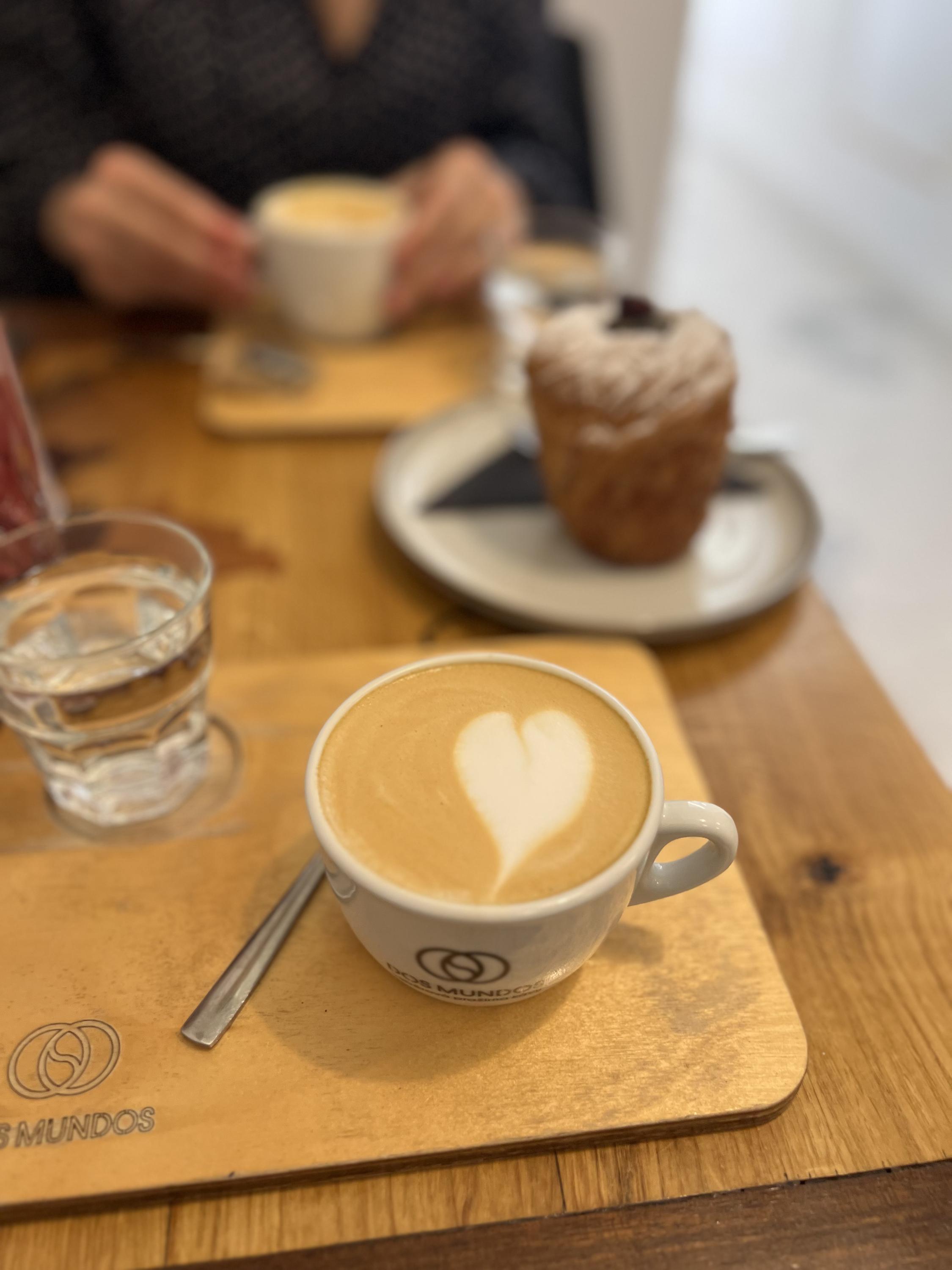 Dos Mundos Café foto 3