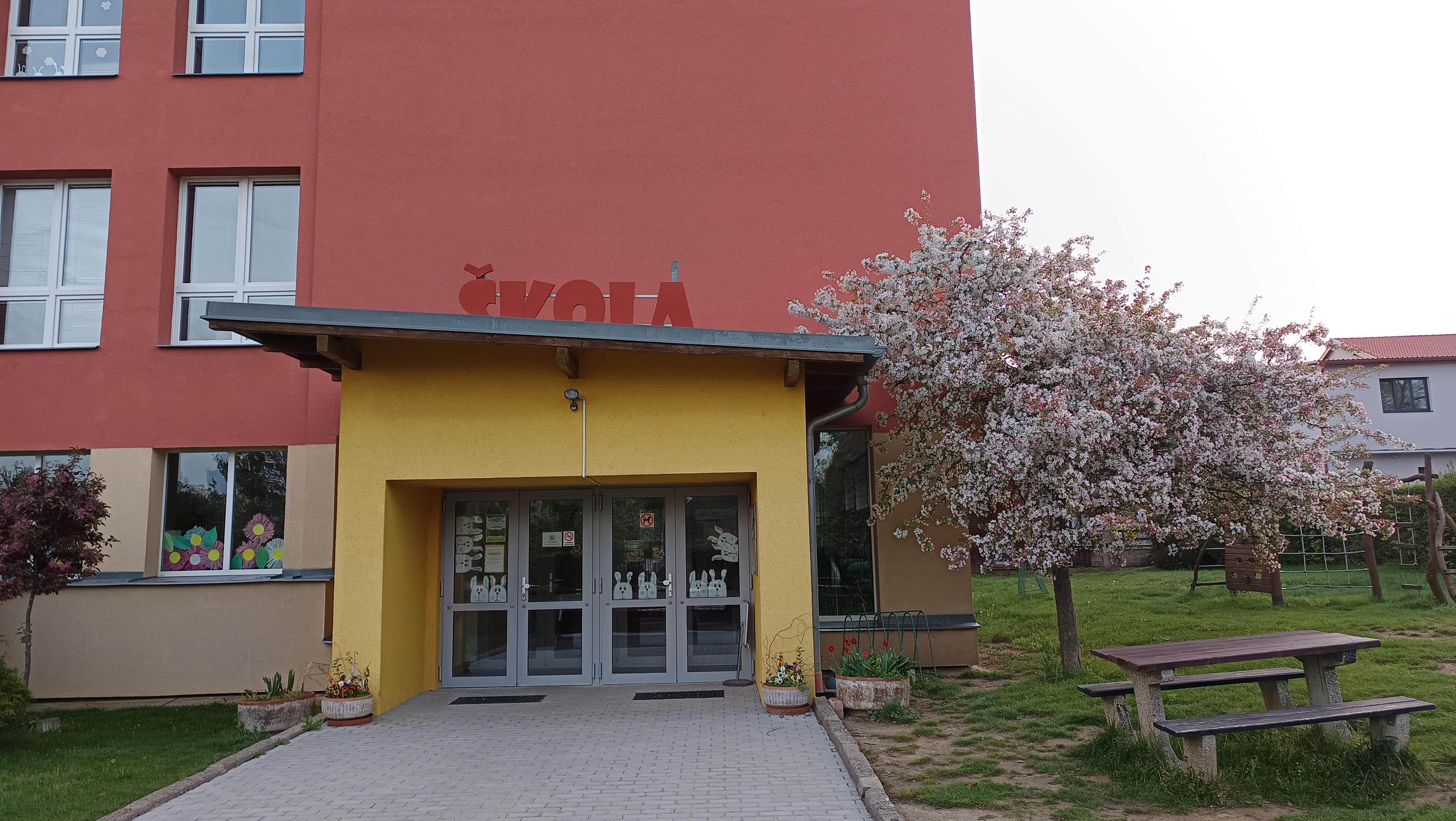 2. ZŠ Bezručova Říčany foto 2