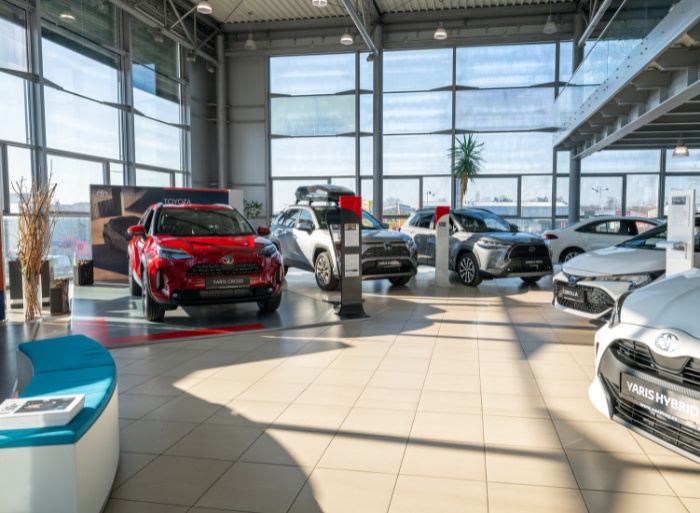 Emil Frey – nové vozy Toyota – Černý Most foto 5