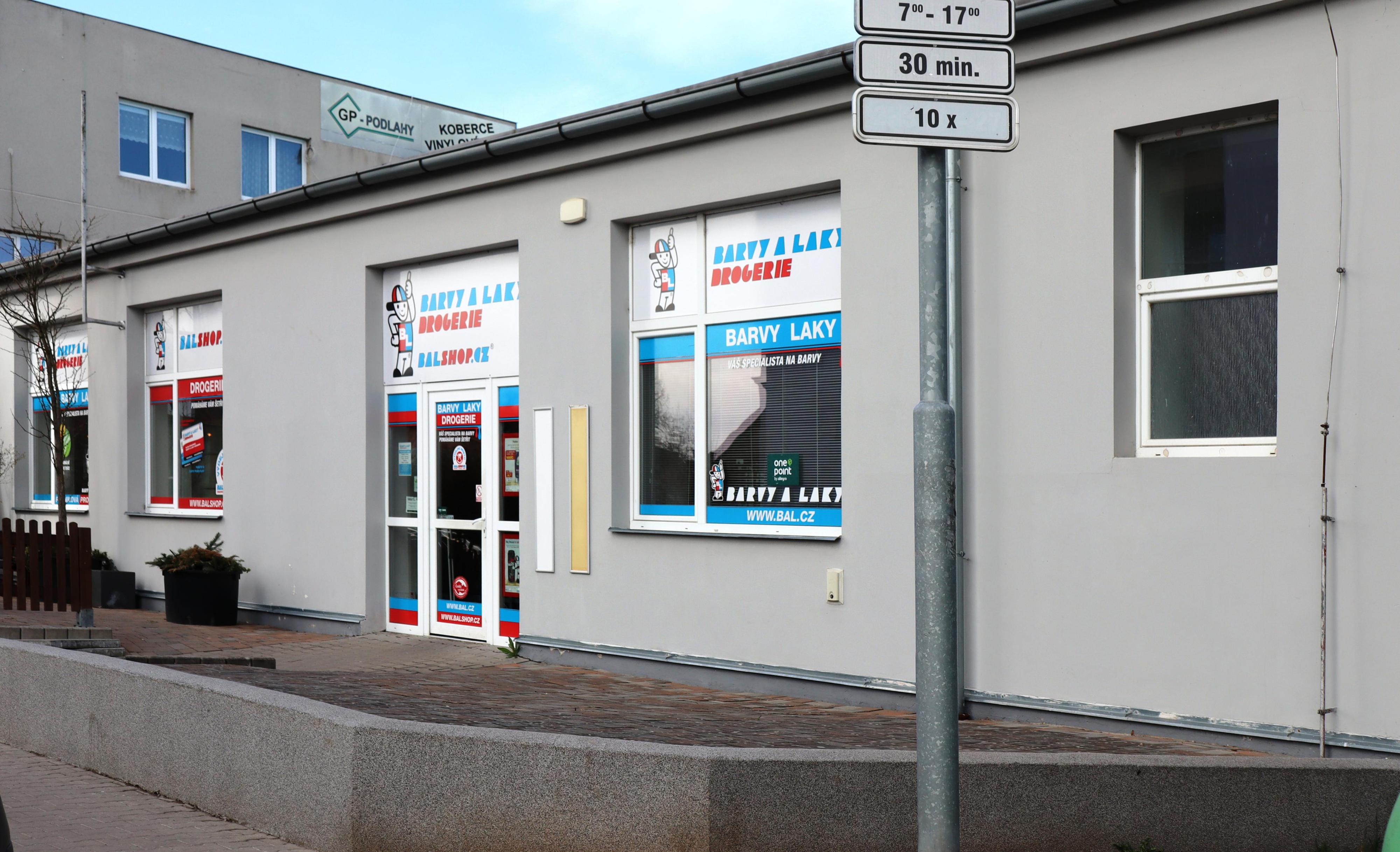 BARVY A LAKY DROGERIE foto 5