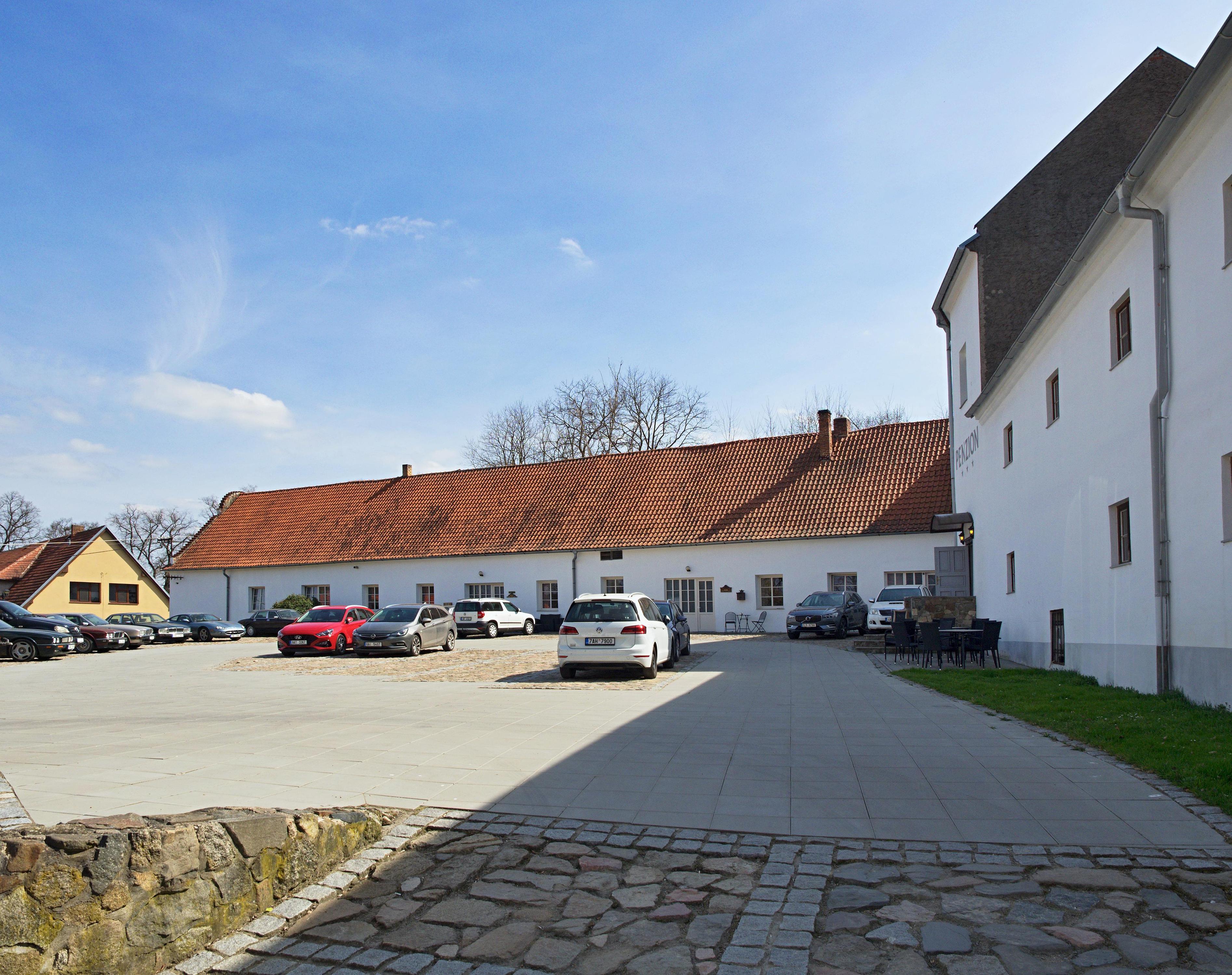 Zámek Lešany foto 4