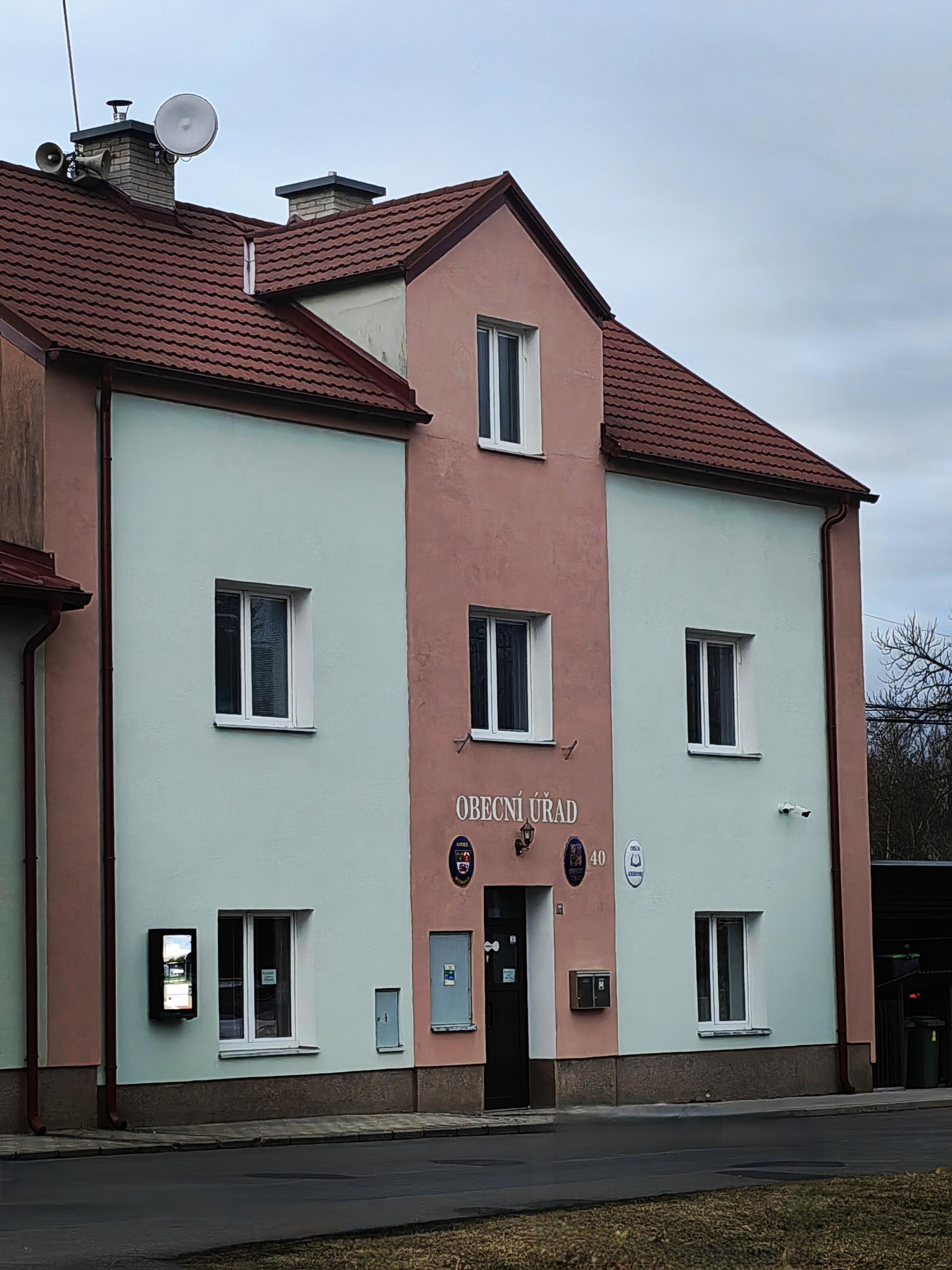 Mírová - obecní úřad foto 2