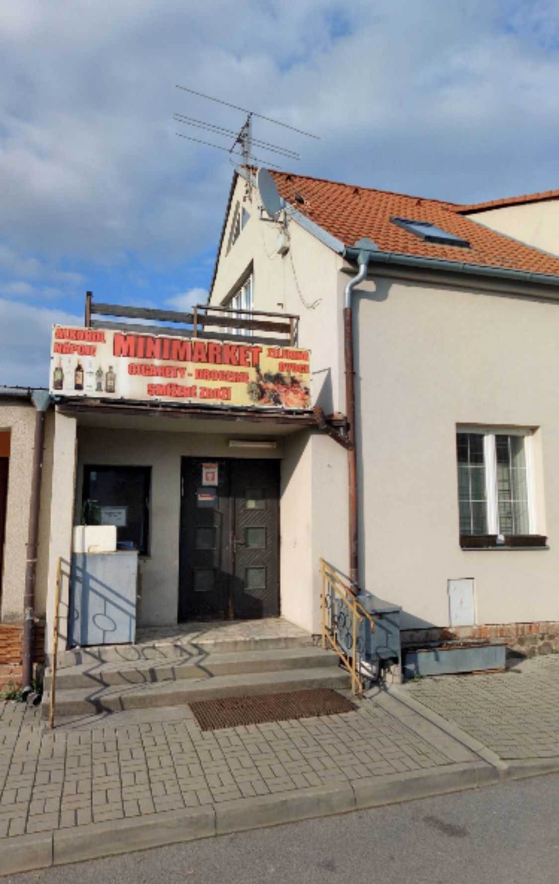 Minimarket Hýskov foto 2