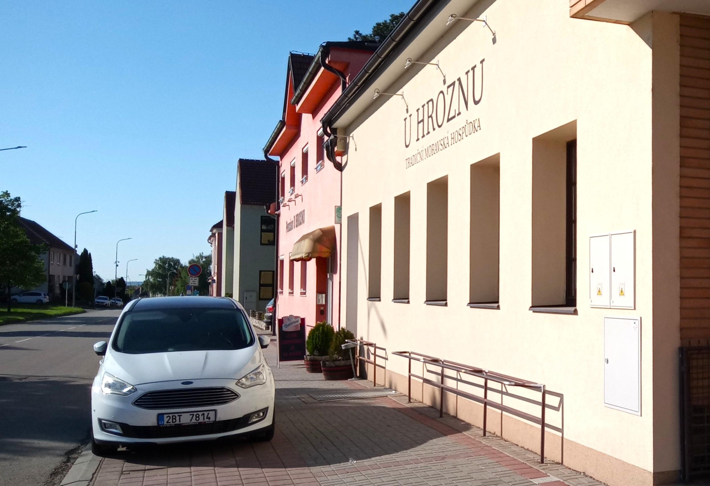 Restaurace U Hroznu foto 6