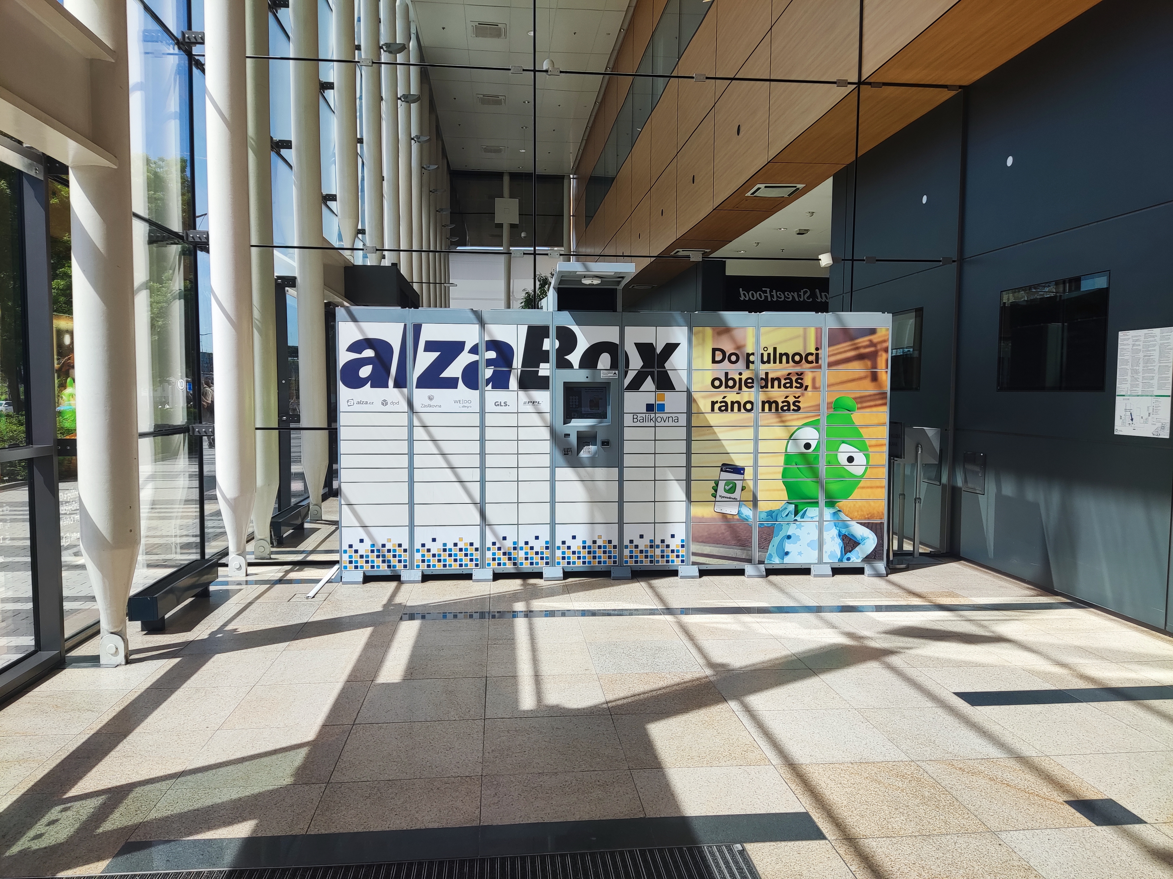 AlzaBox foto 2