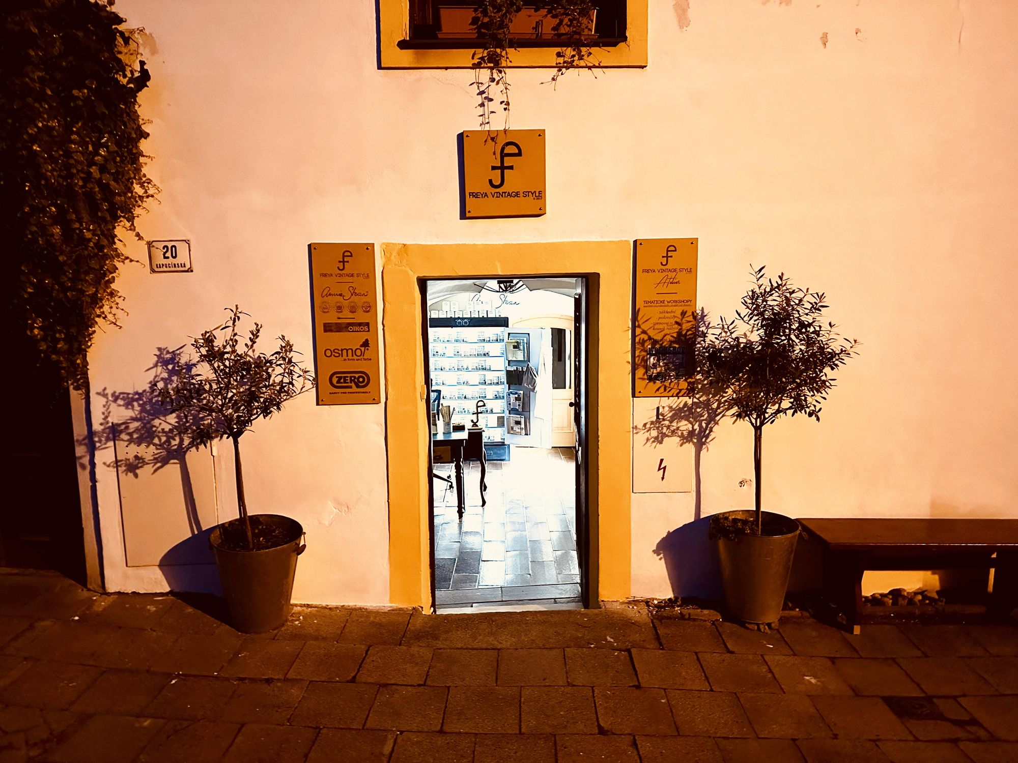 Freya Vintage Style foto 3