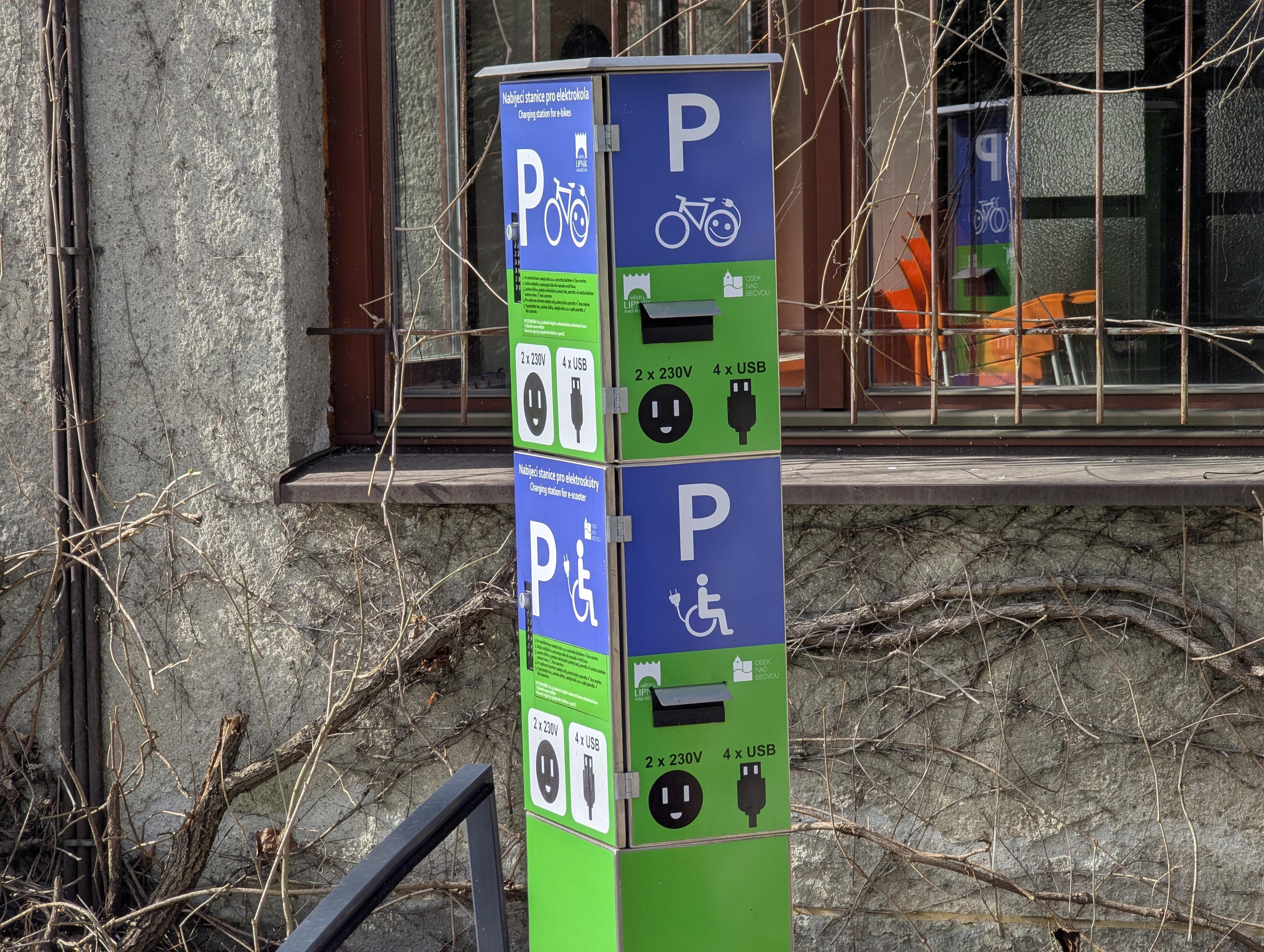 Nabíjecí stanice pro elektrokola - U splavu foto 2