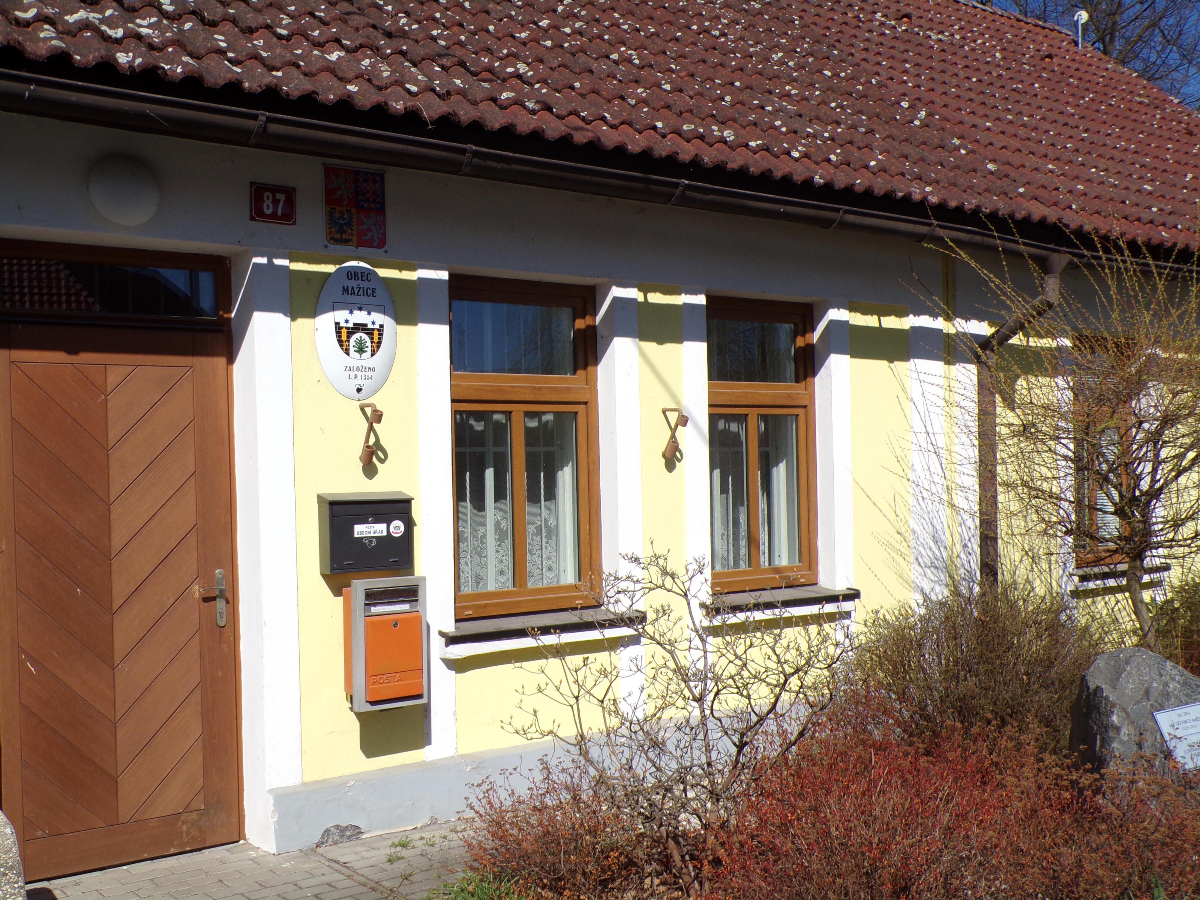 Mažice - obecní úřad foto 3