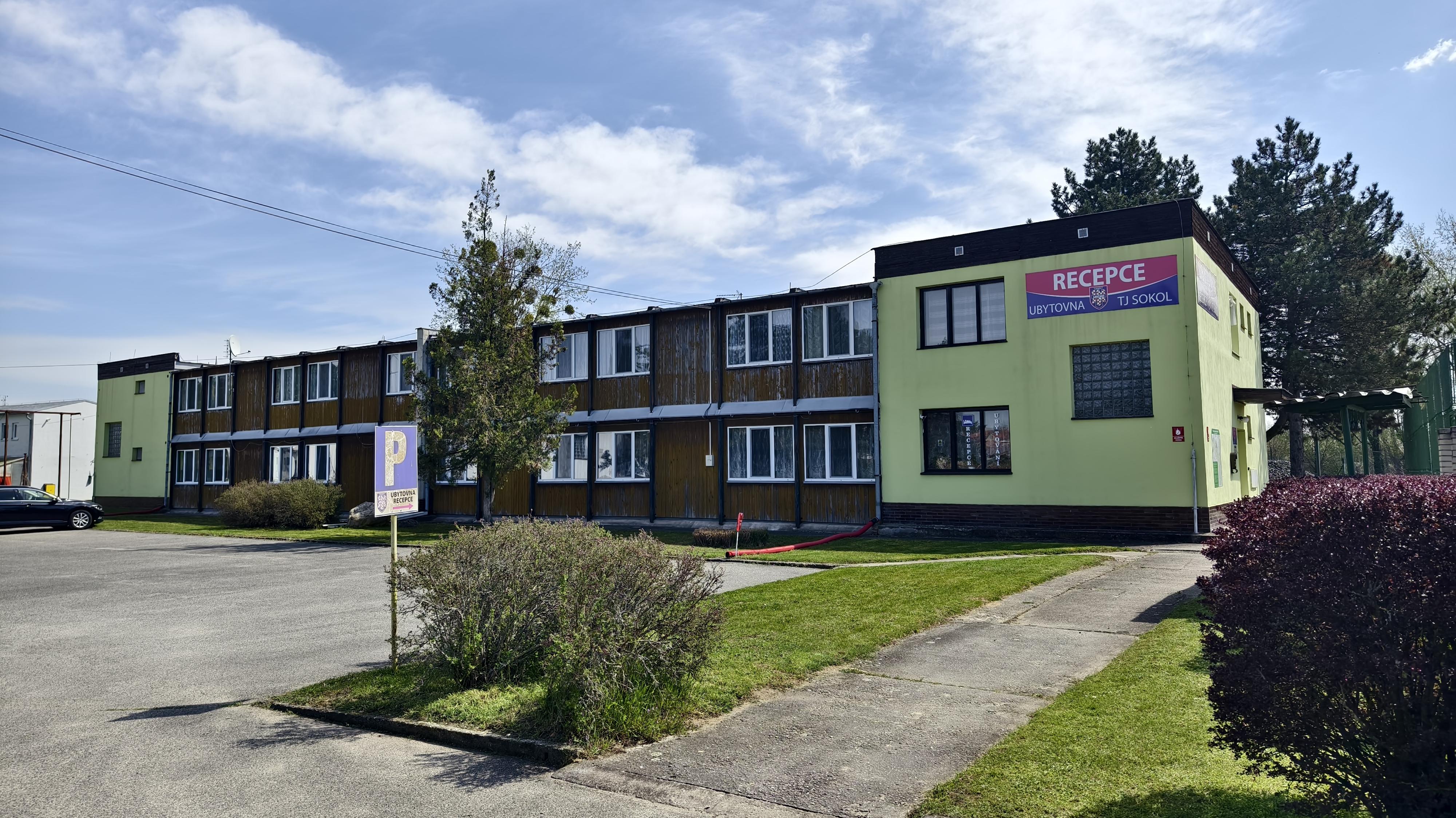 Ubytovací a rekreační areál  Na Šlajsi foto 2