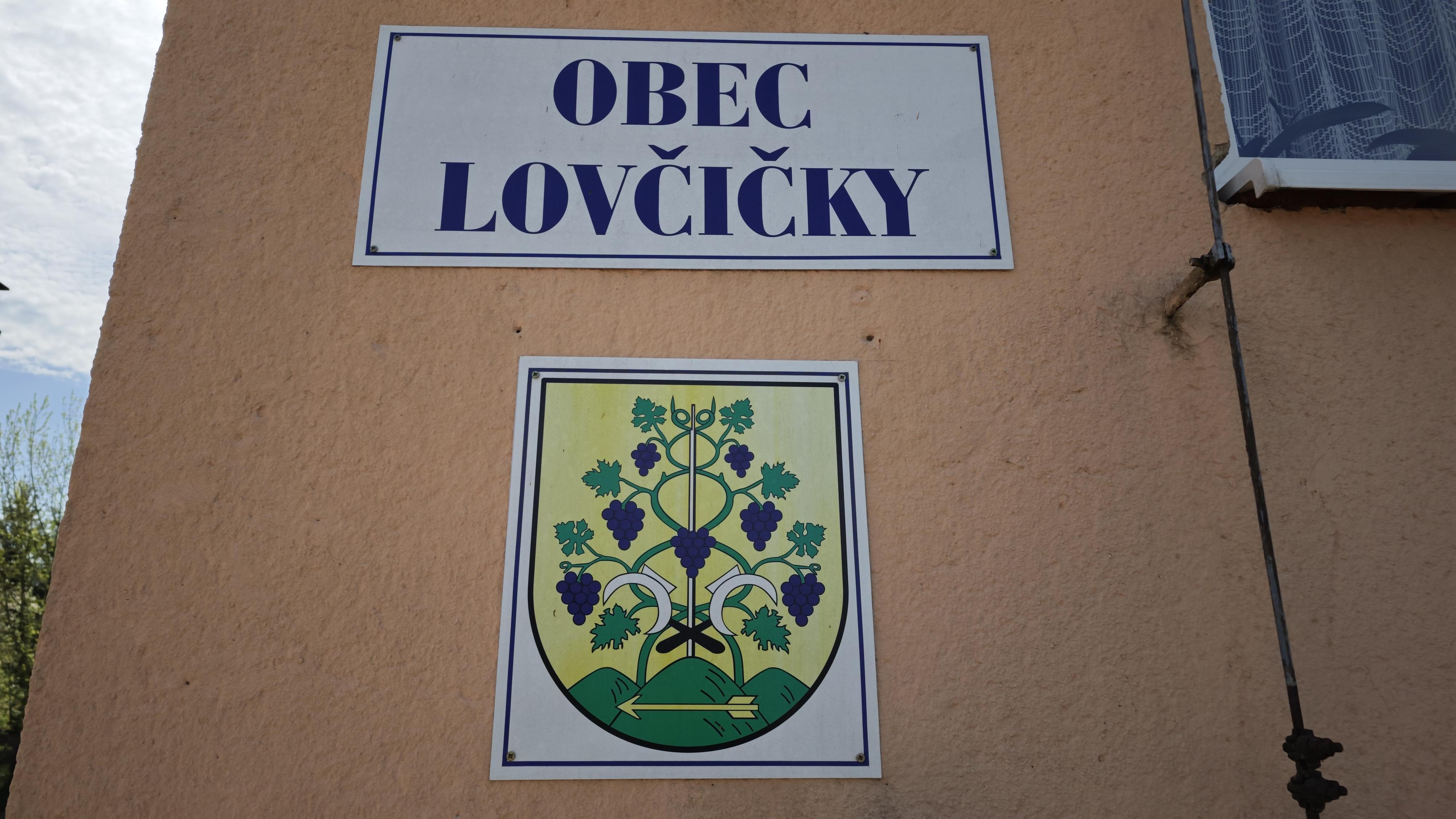 Lovčičky - obecní úřad foto 6