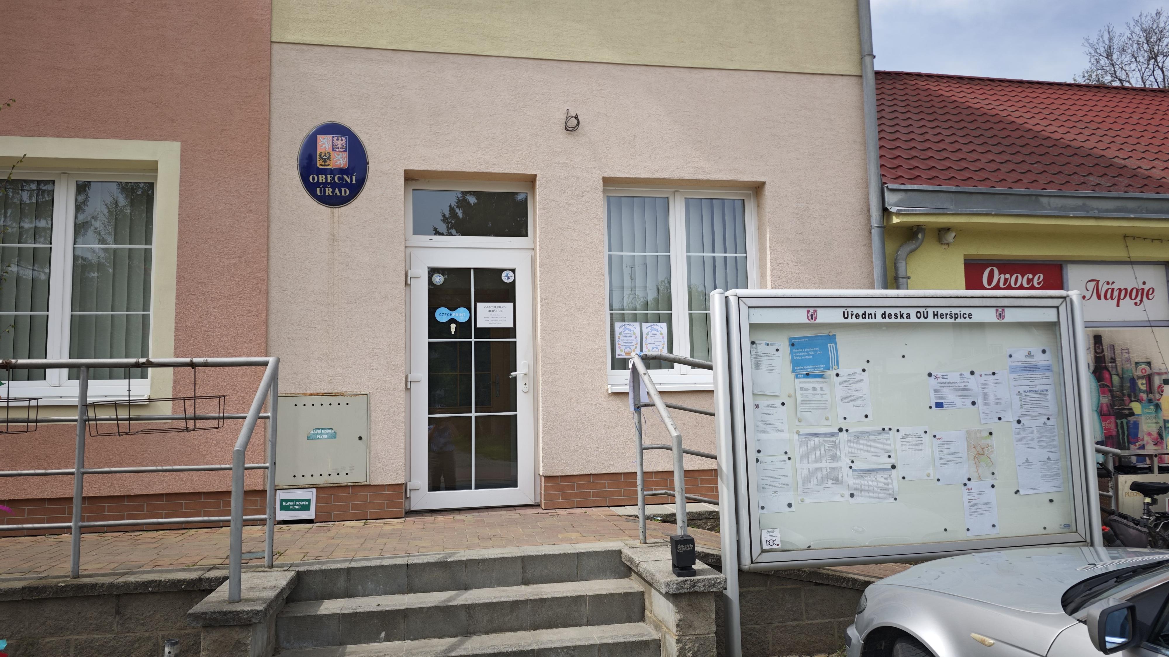 Heršpice - obecní úřad foto 3