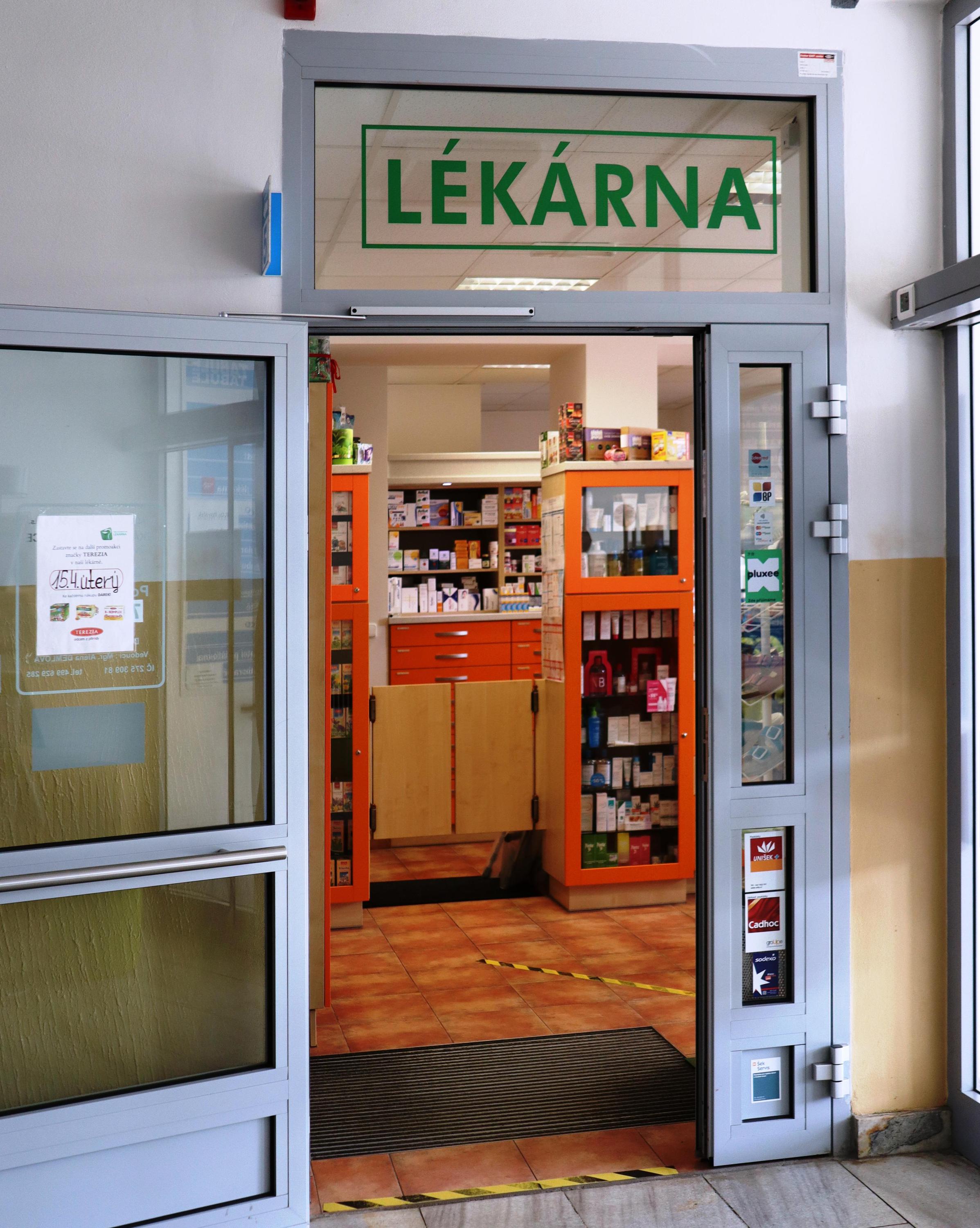 Lékárna na poliklinice ve Dvoře Králové n. L. foto 3