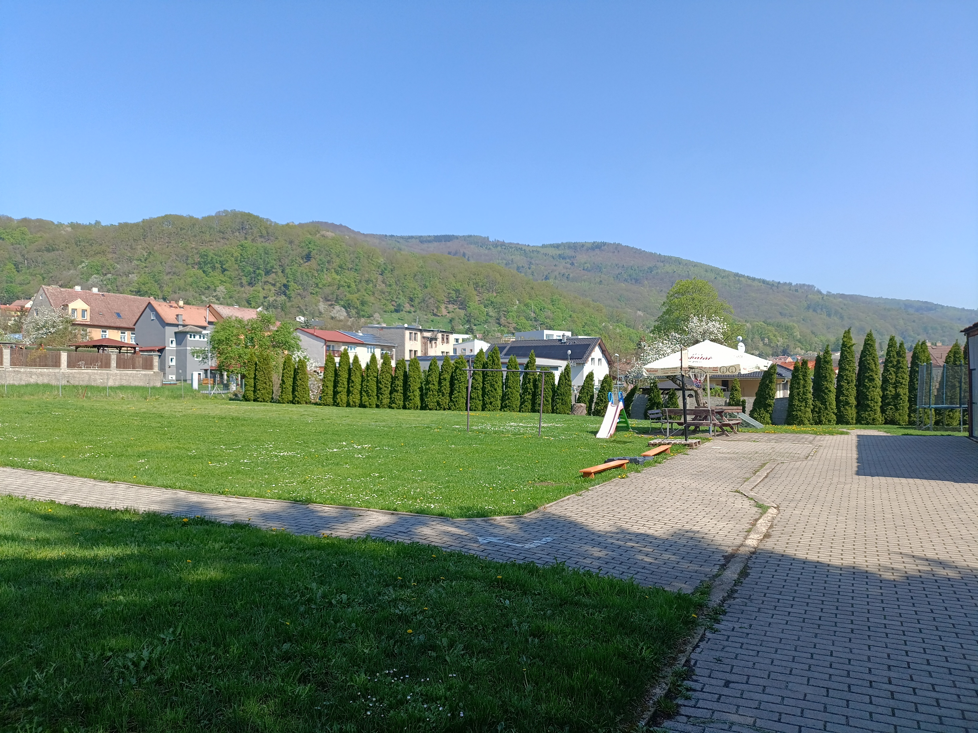 ZŠ a MŠ Krupka, Na Hamrech foto 3