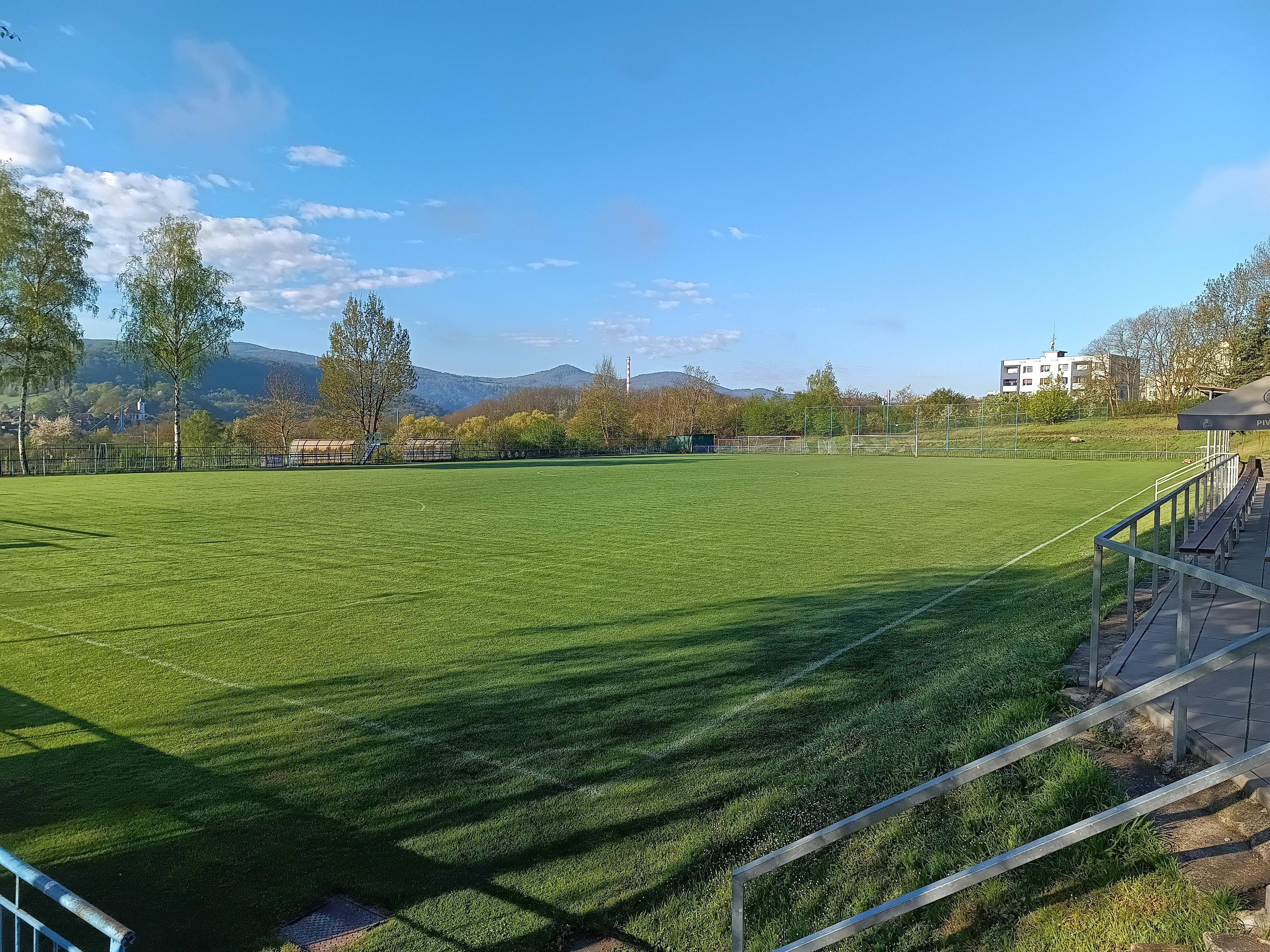 Fotbalové hřiště Mojžíř foto 1