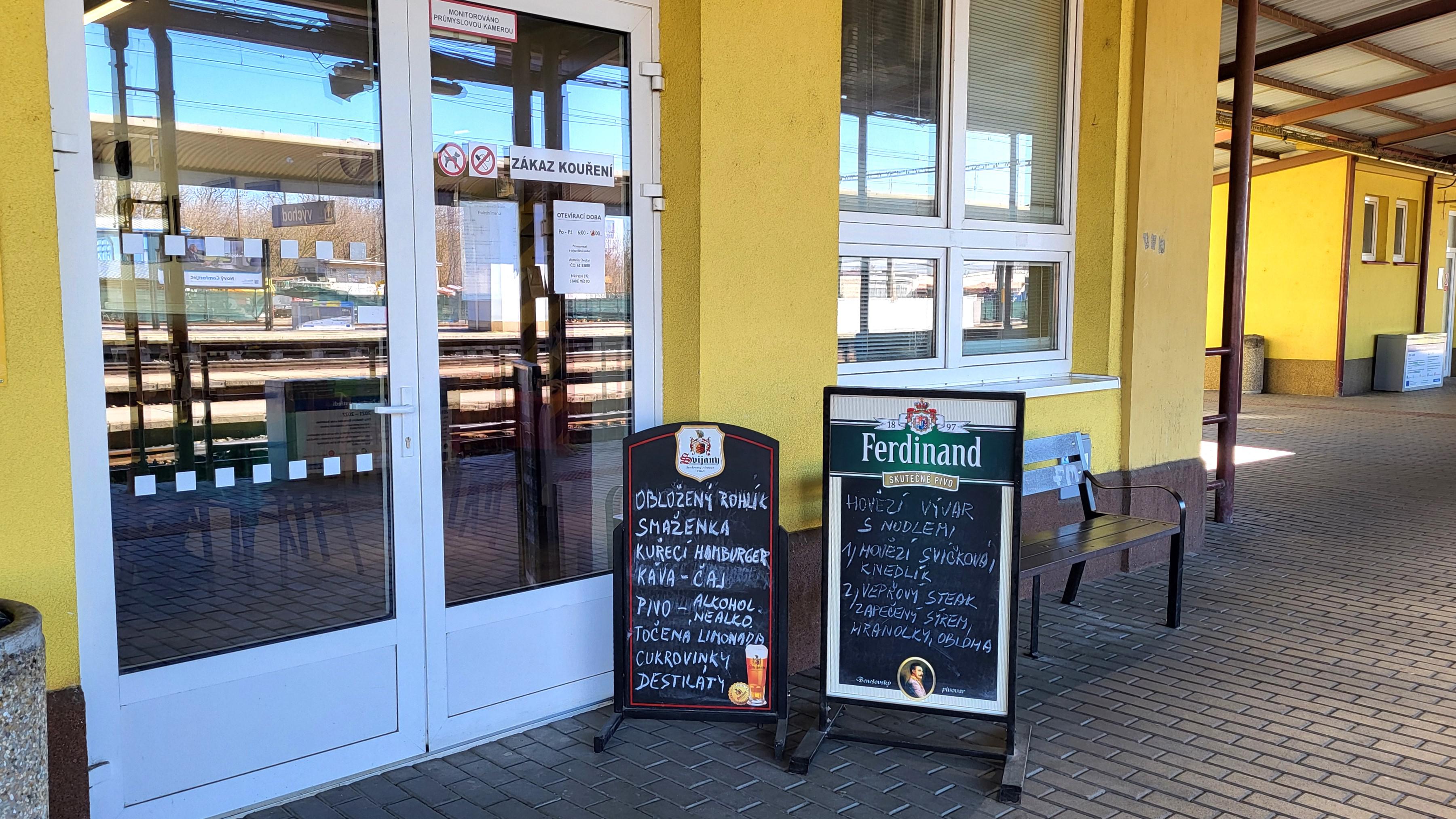 Nádražní restaurace ČD Dvořan foto 4