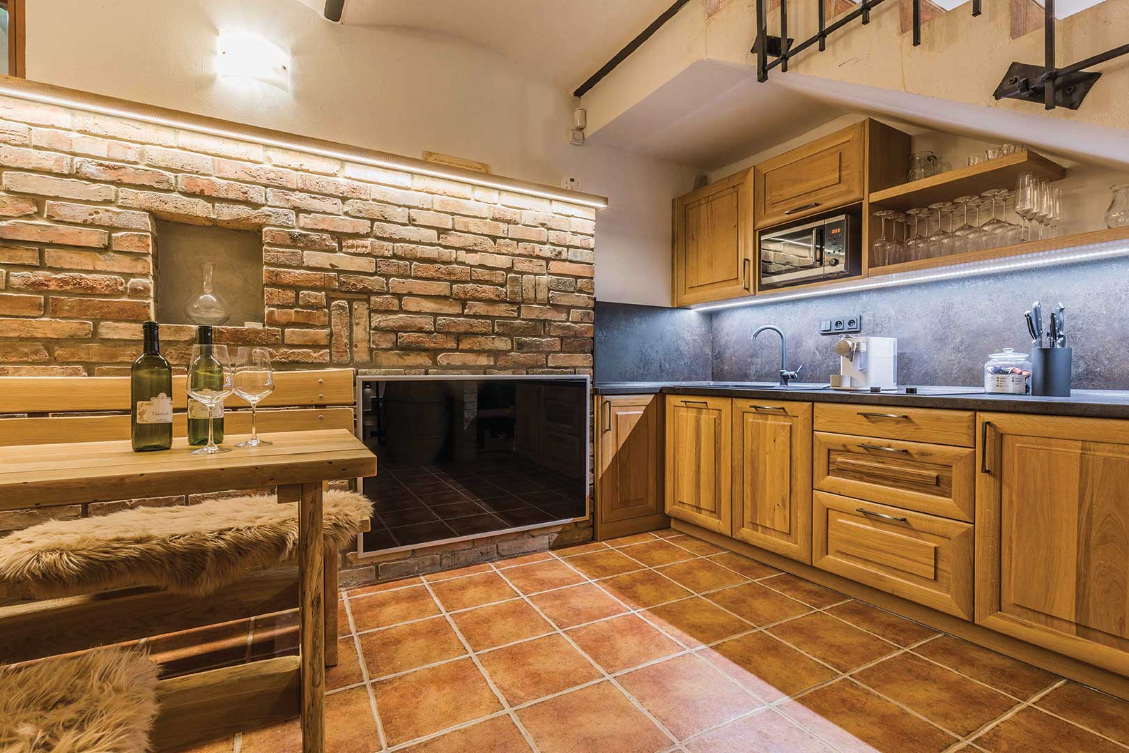 Vinoza - ubytování a vinný sklep foto 2