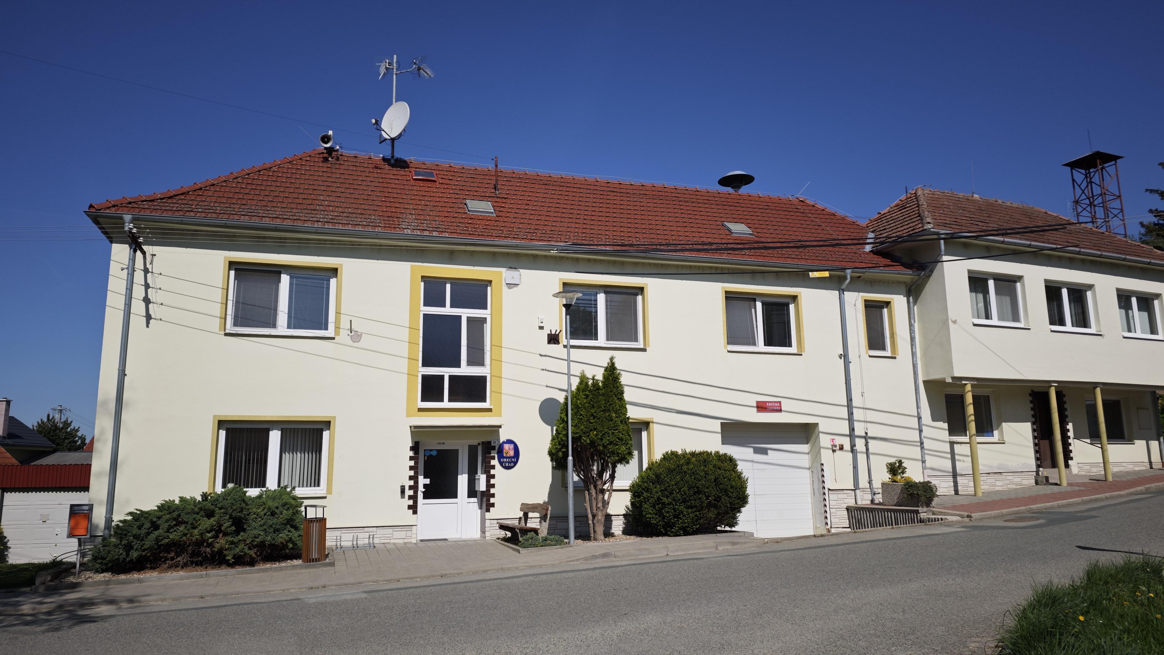 Rašovice - obecní úřad foto 5