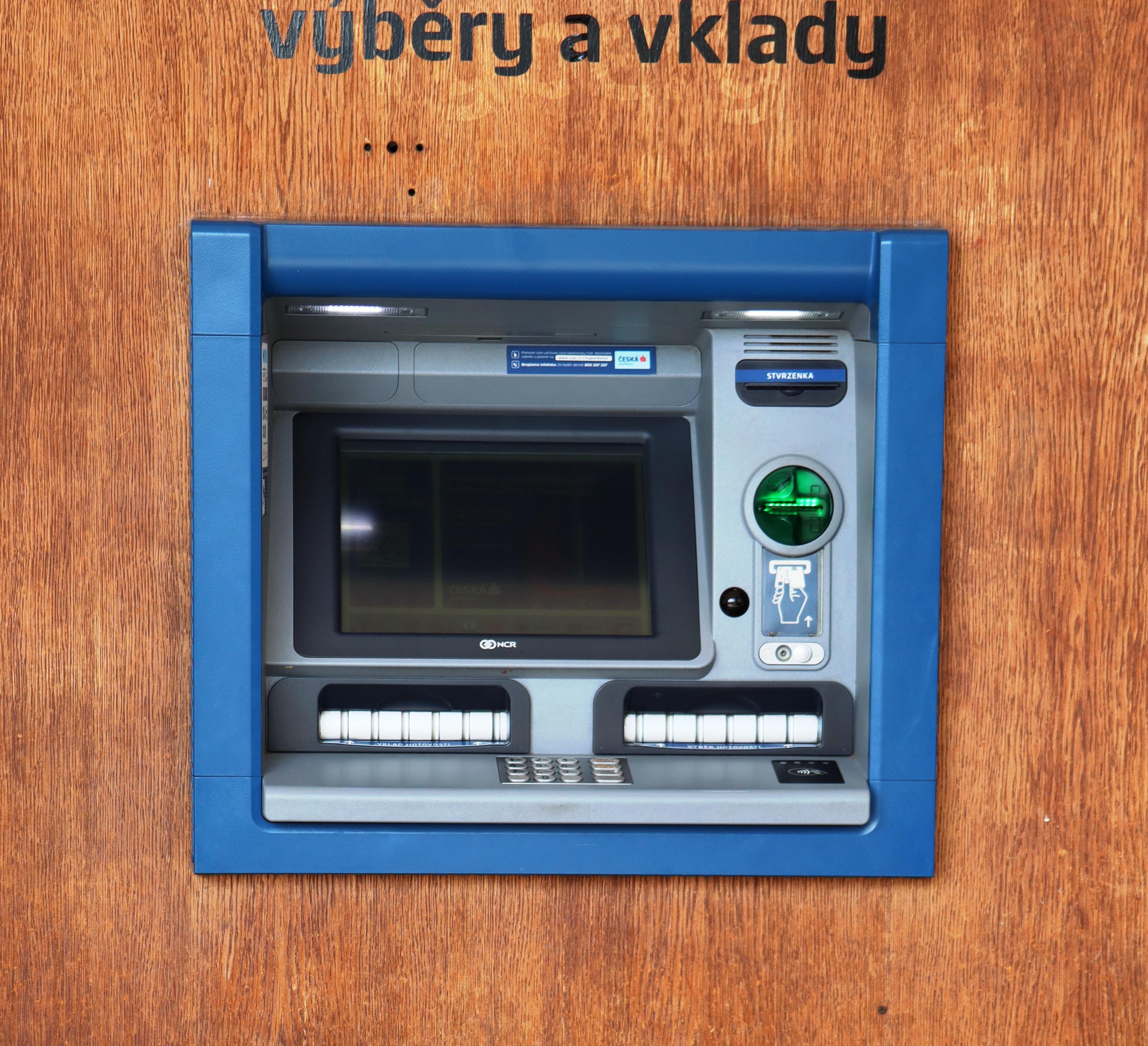 Bankomat České spořitelny foto 3