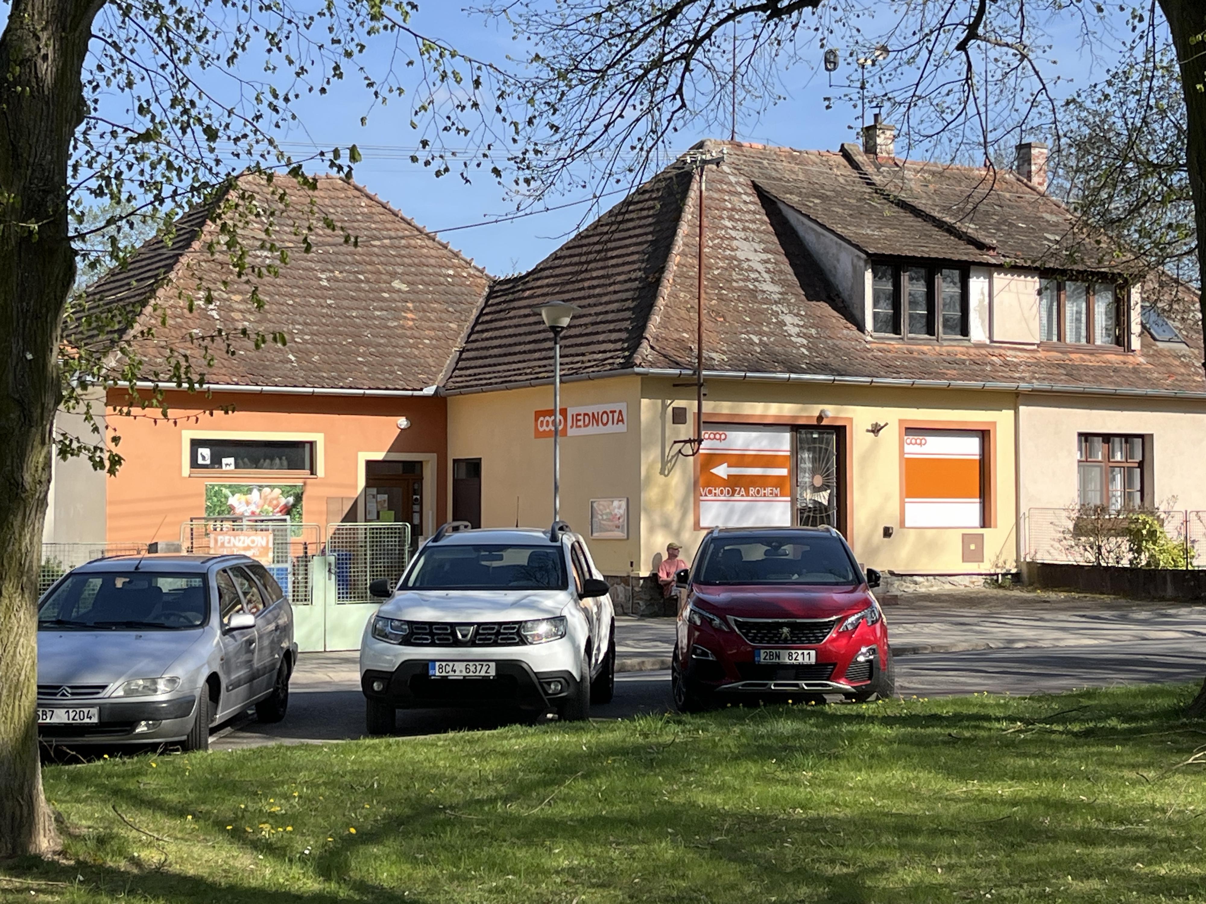 JEDNOTA, spotřební družstvo, Moravský Krumlov – COOP foto 4