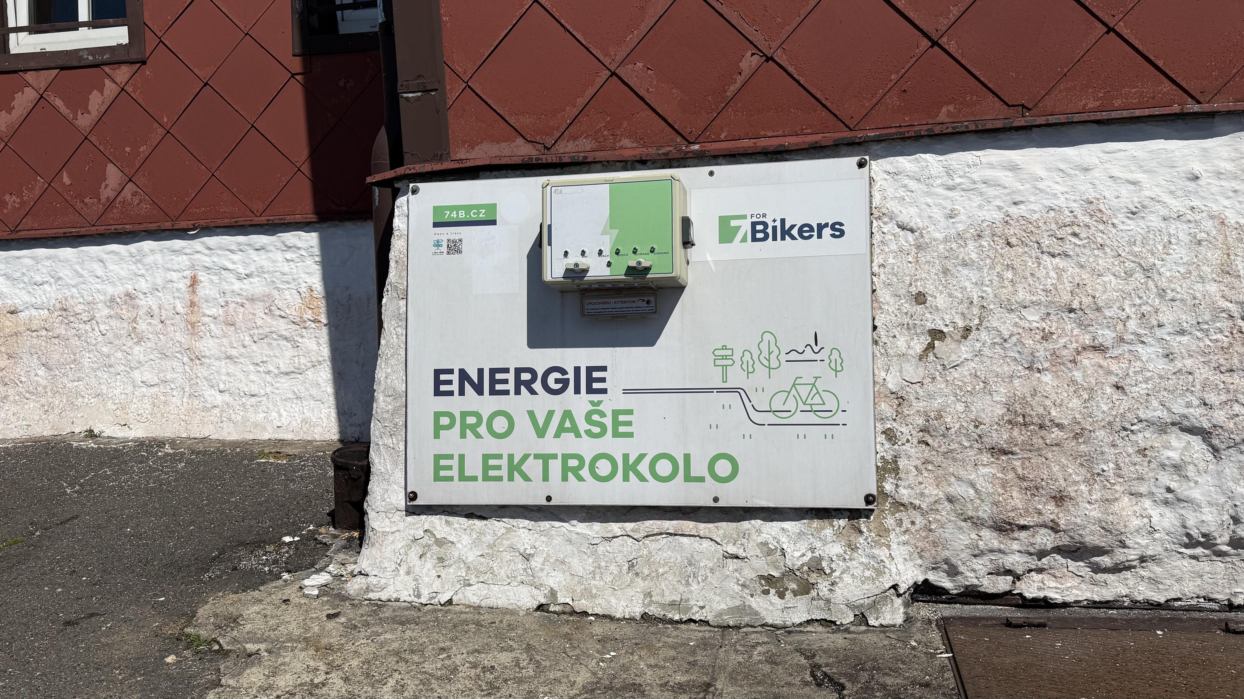 Nabíjecí stanice Restaurace Komáří Vížka foto 5