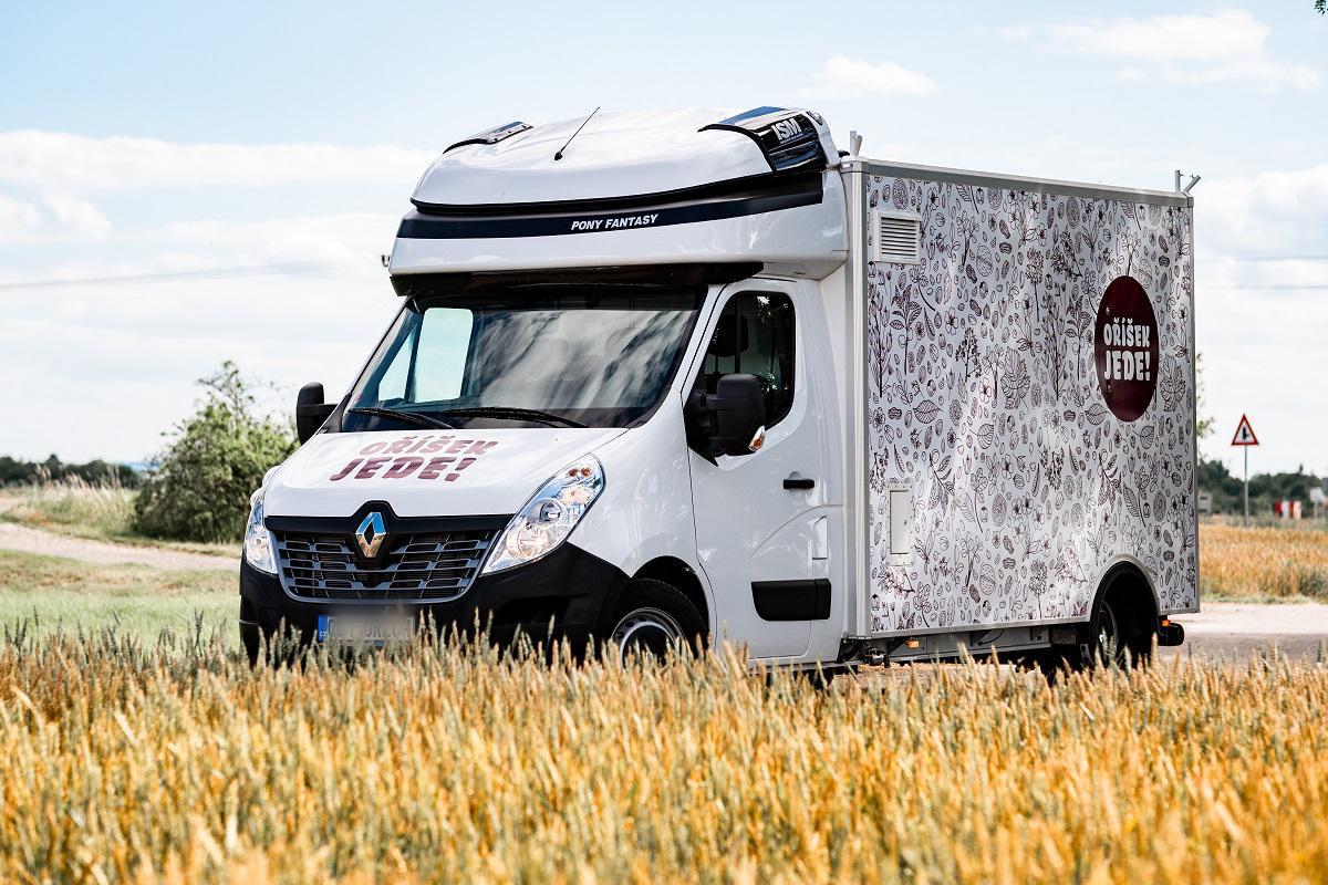 OŘÍŠEK JEDE, s.r.o.