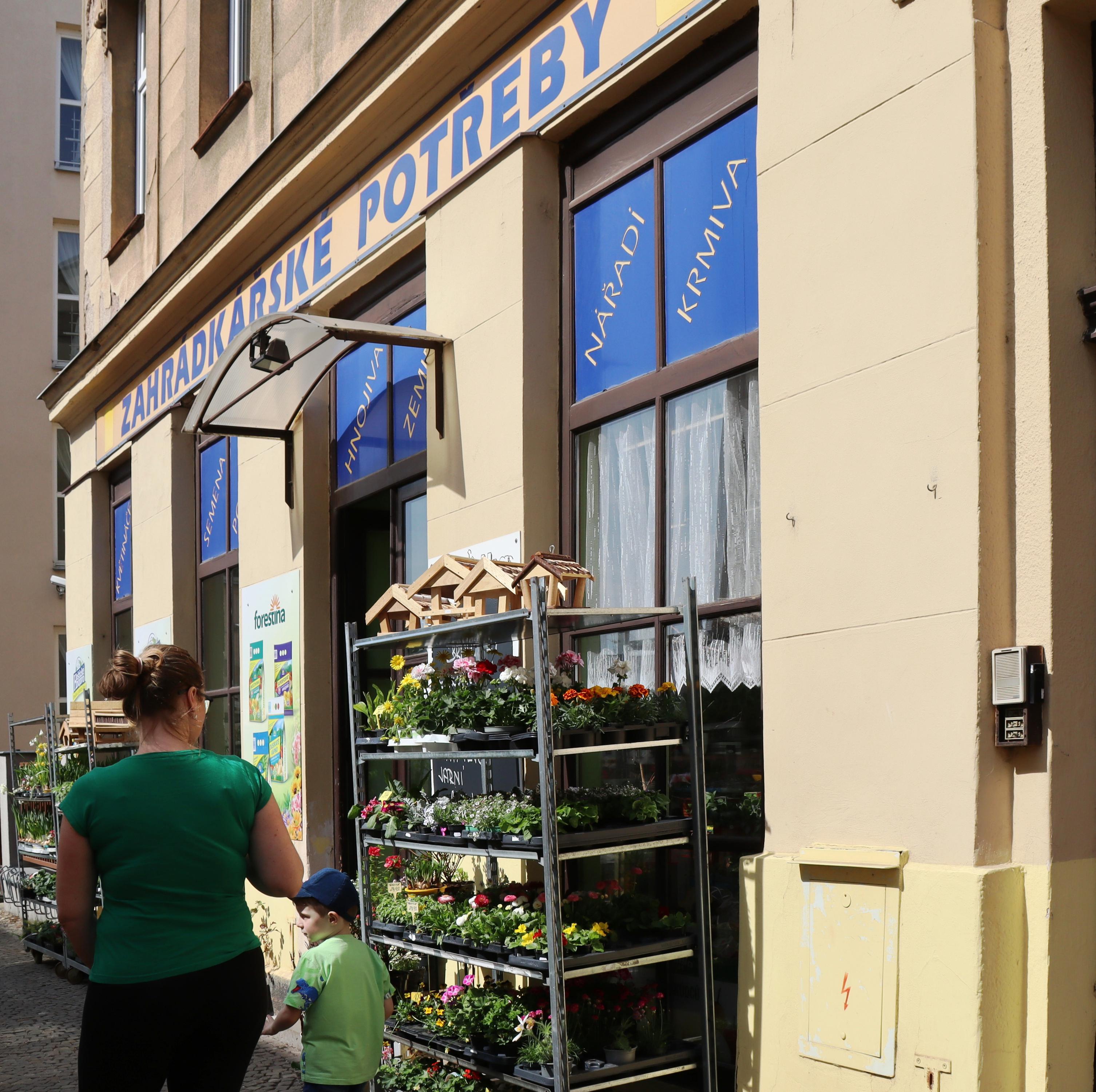 Zahrádkářské potřeby a Drogerie foto 3