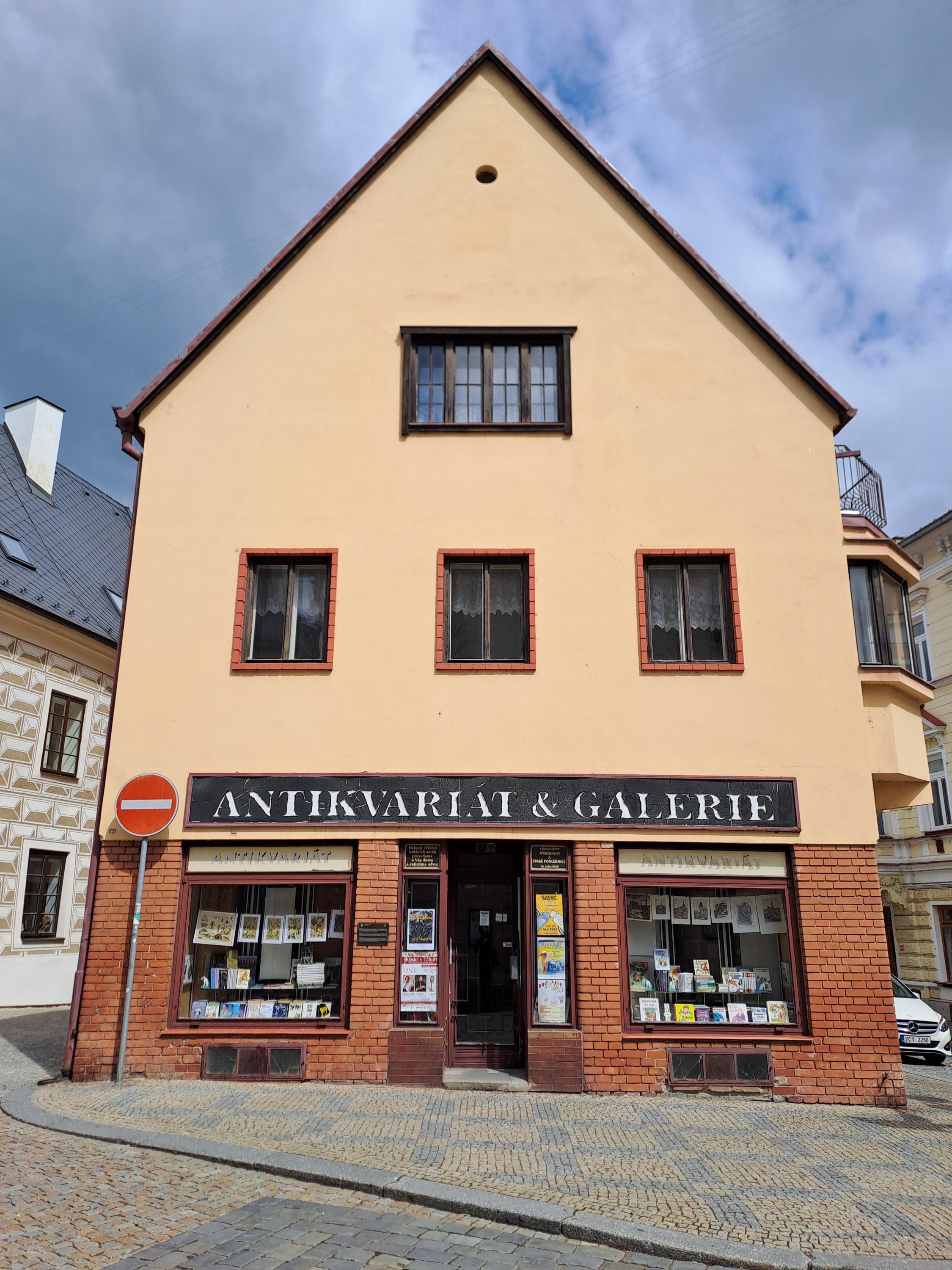 Antikvariát a galerie Bastion foto 6