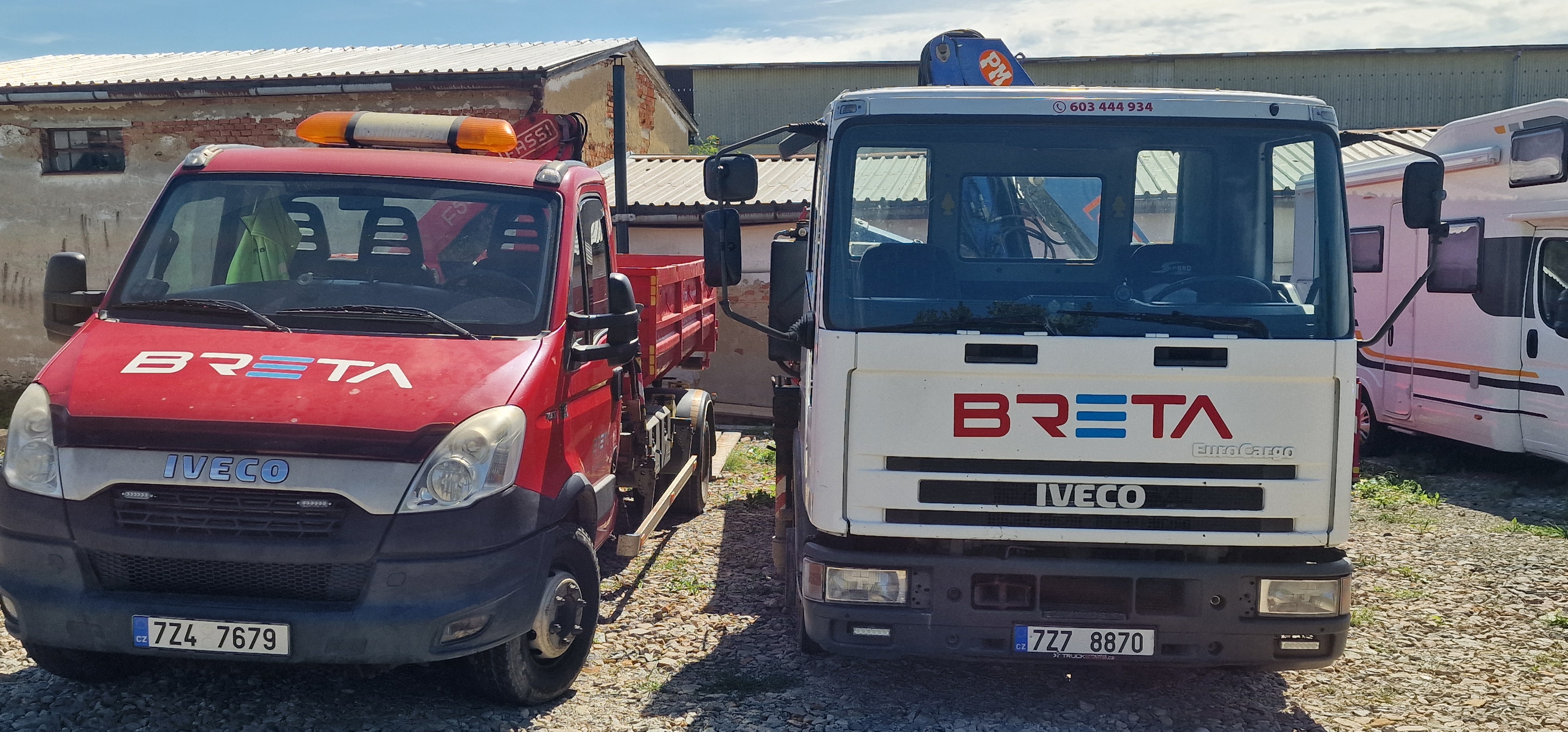 BRETA PLUS - kontejnerová doprava s hydraulickou rukou foto 2