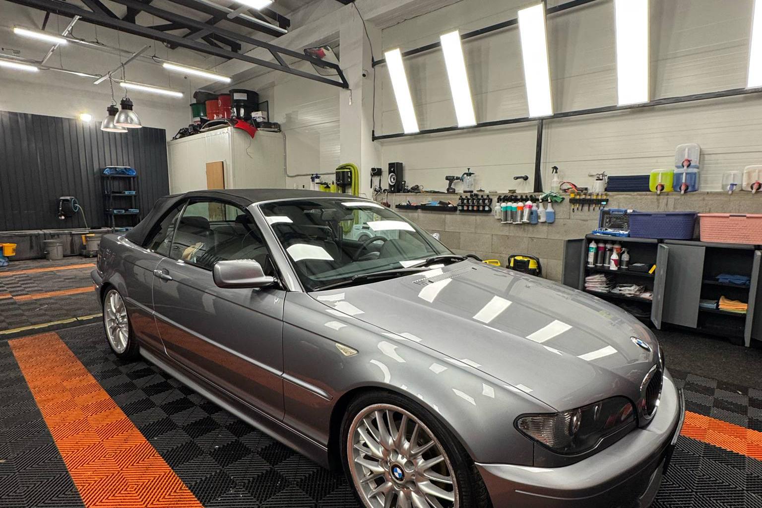 Čištění vozidel Aaron Vanhecke