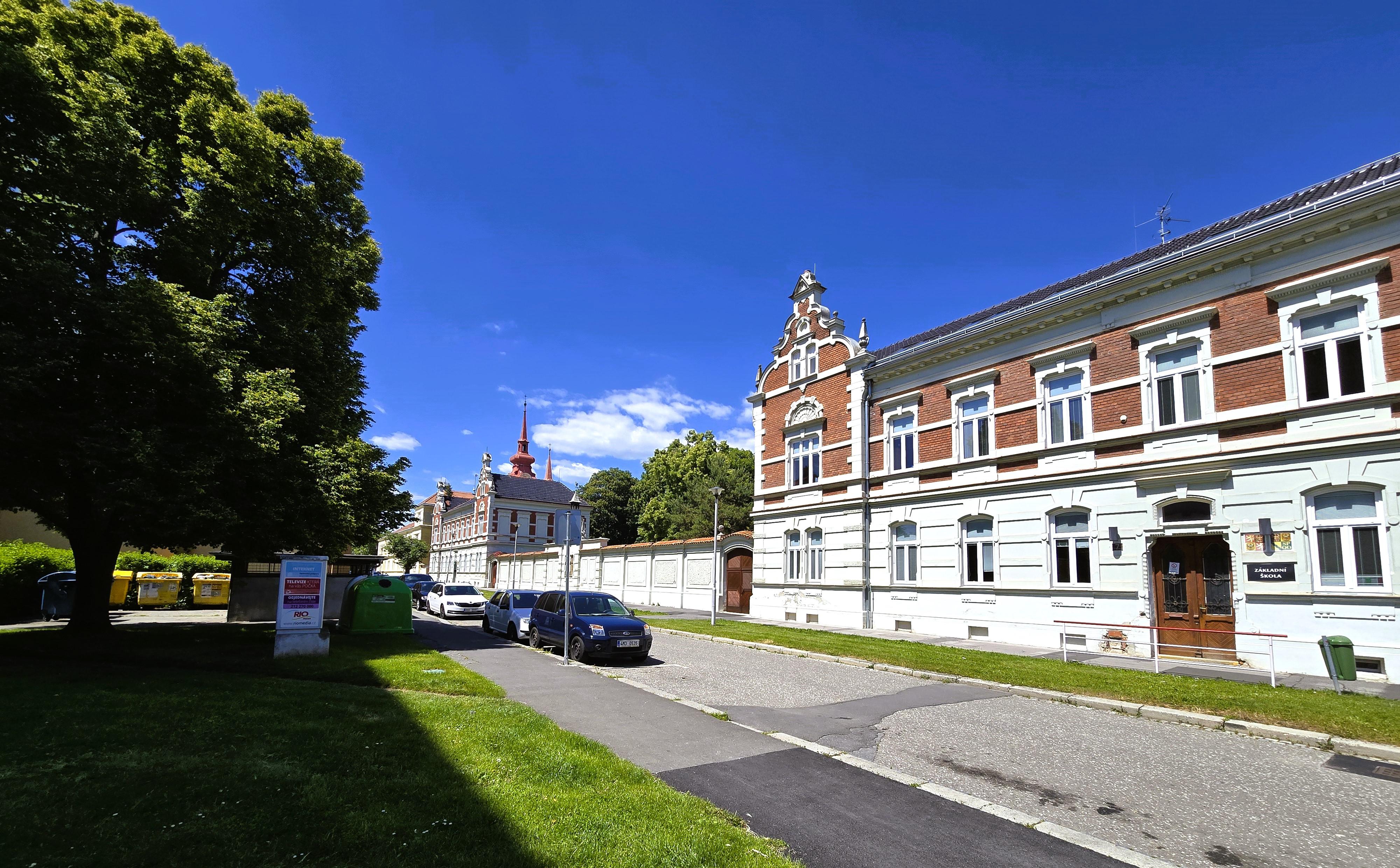 Základní škola Prostějov, Komenského 10 foto 2