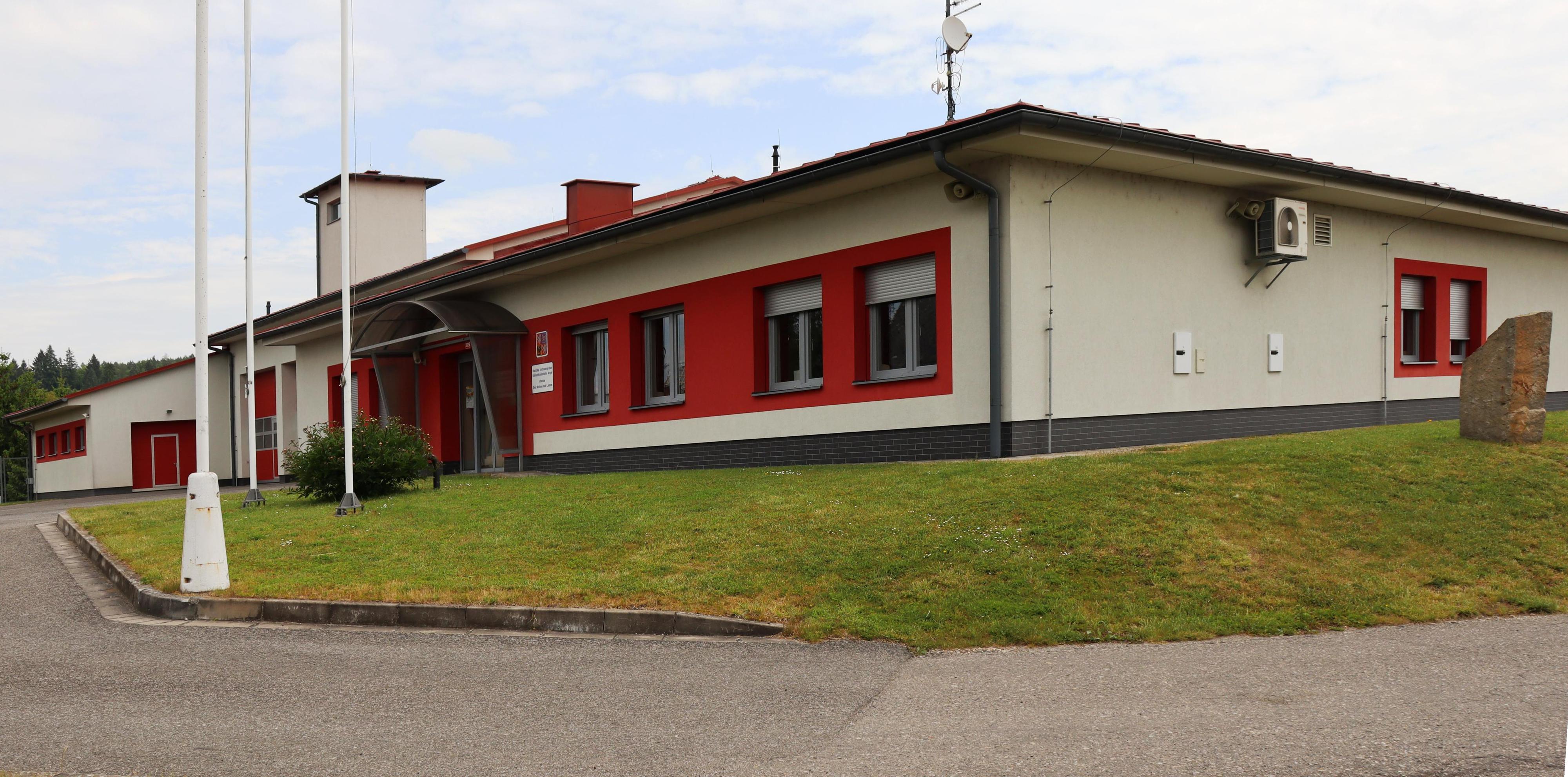 Hasičský záchranný sbor Královéhradeckého kraje - Stanice Dvůr Králové nad Labem foto 3