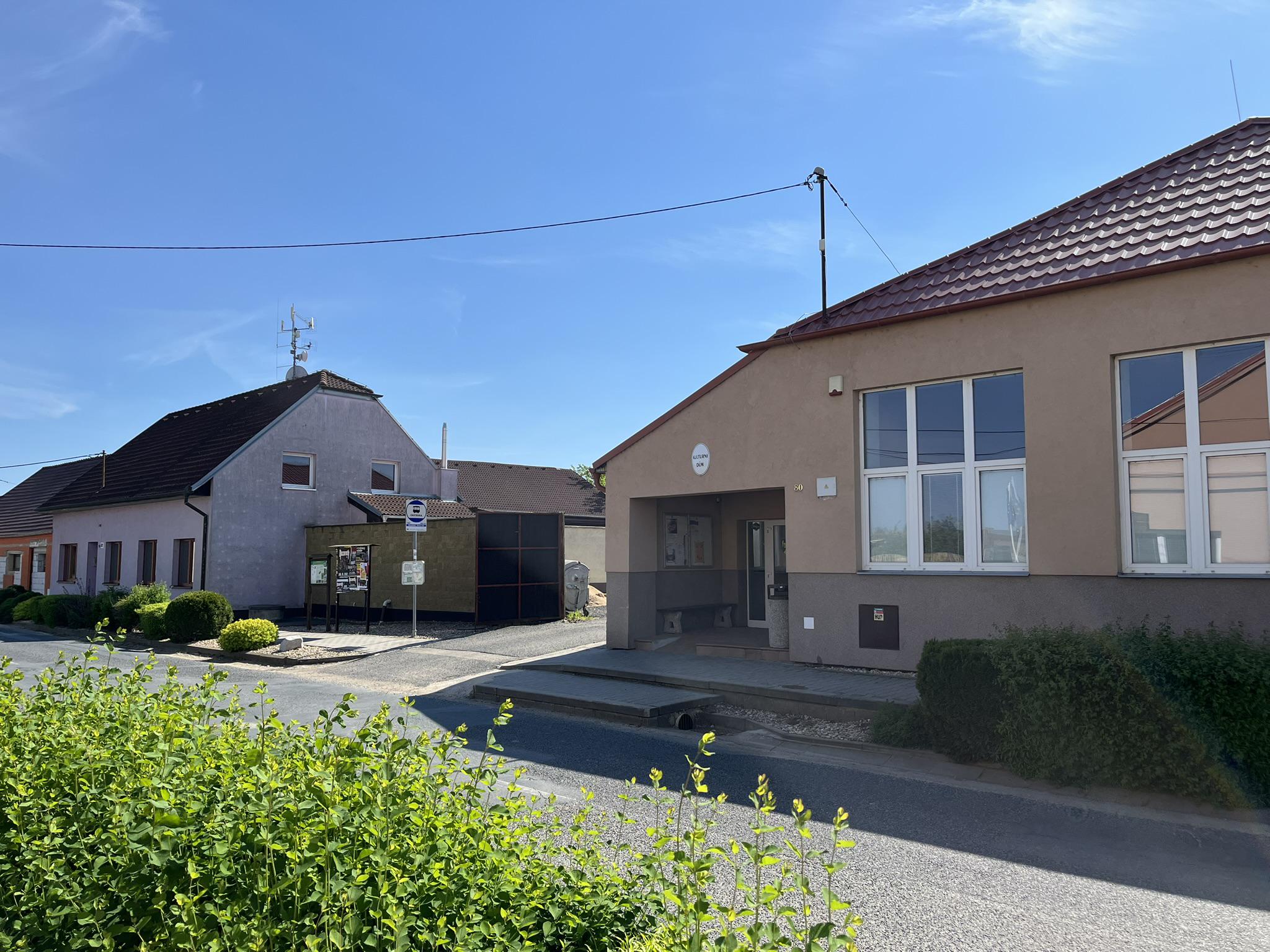 Malešovice - obecní úřad foto 2