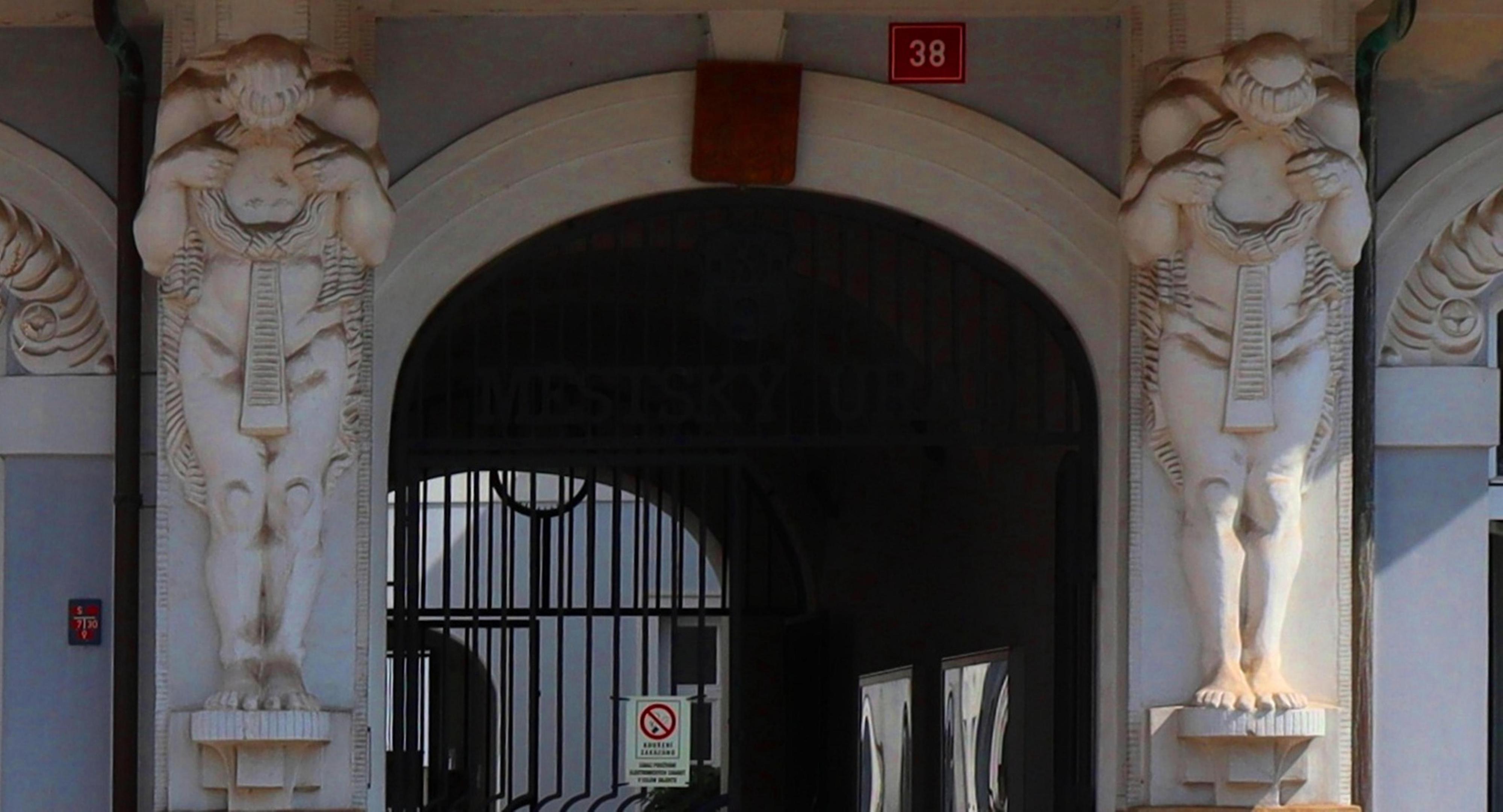 Dvůr Králové nad Labem - městský úřad foto 6