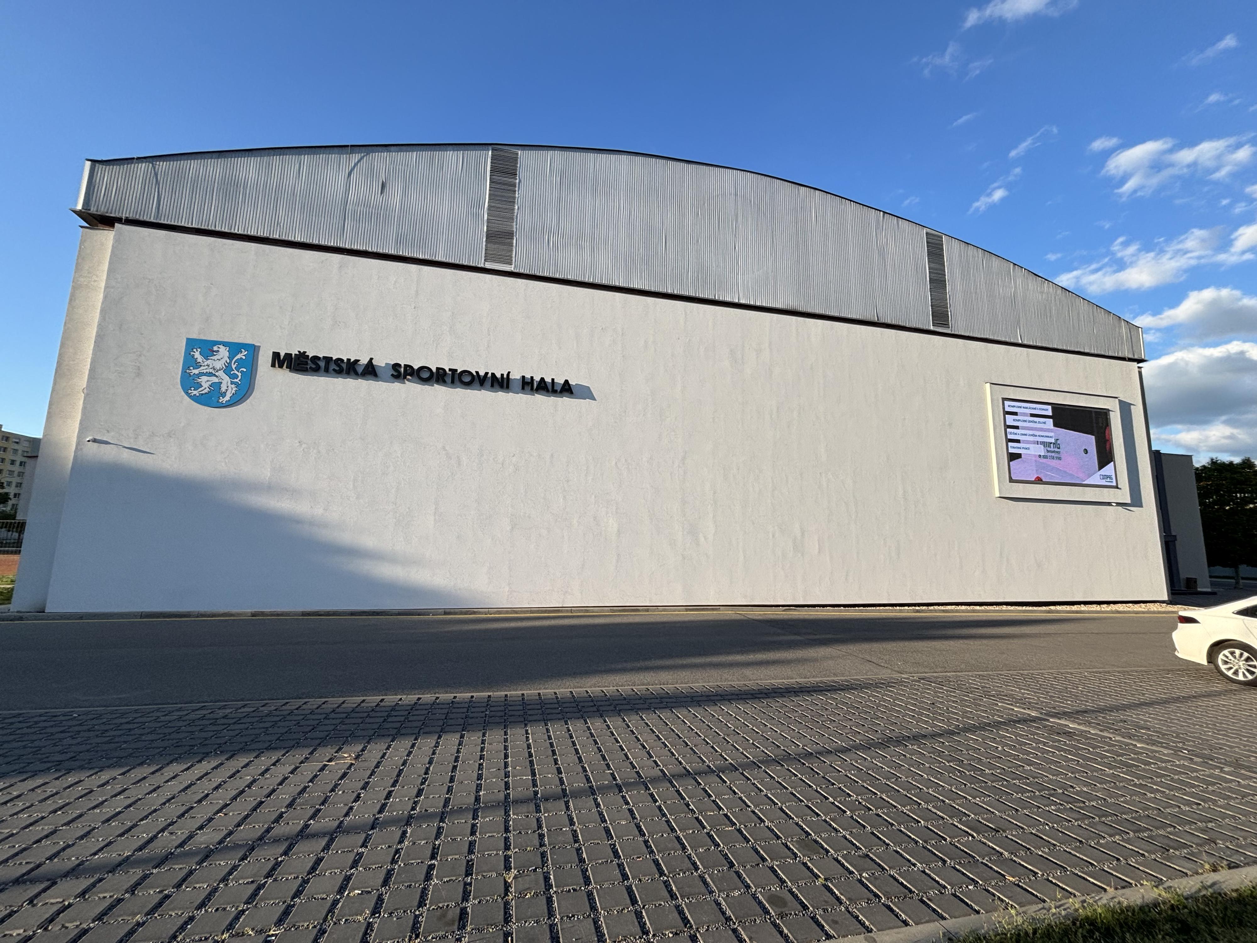 Městská společnost sportovní a rekreační areály - sportovní hala foto 2