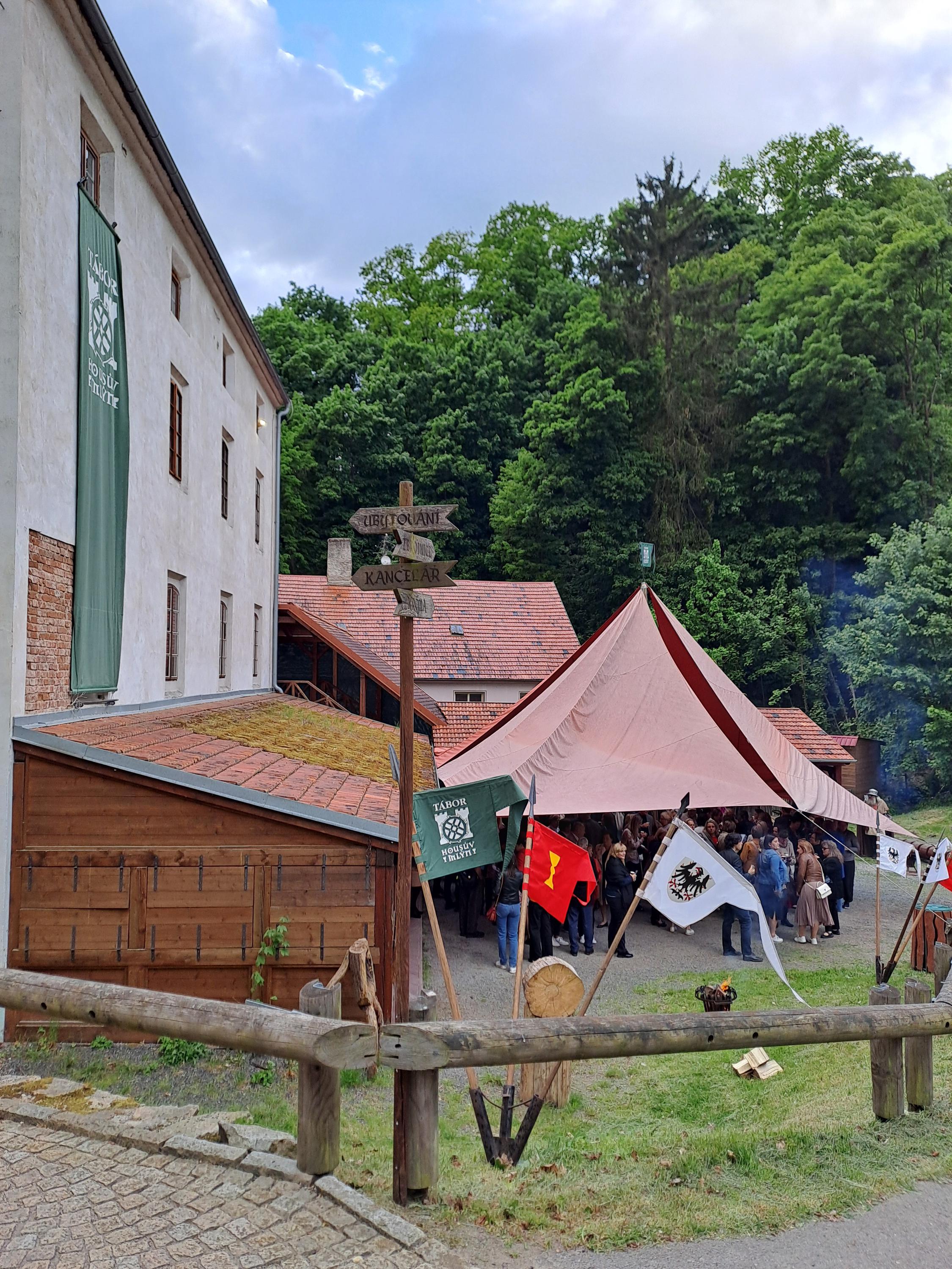 Filmová krčma s atmosférou foto 2