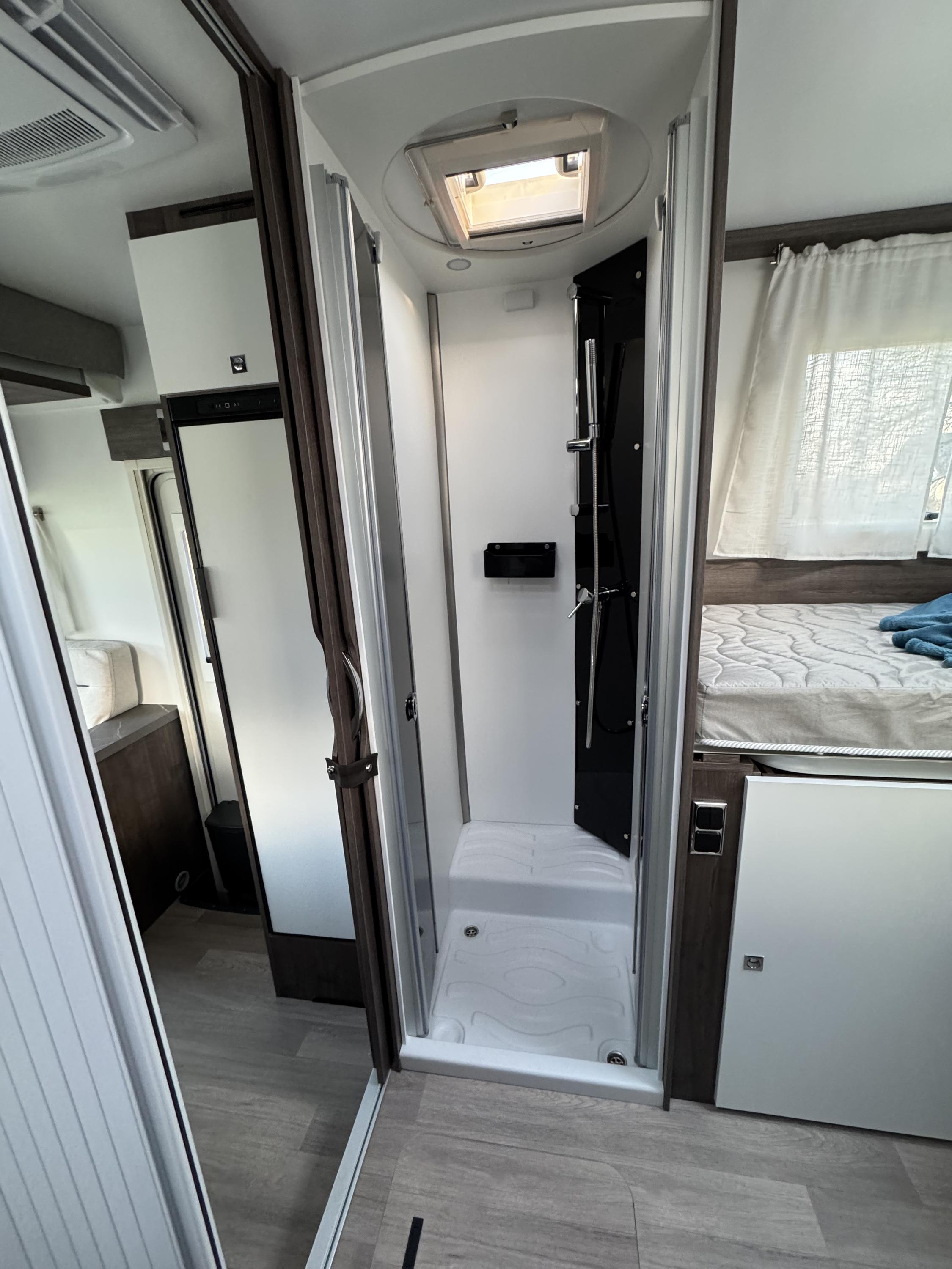 M&M Campers - půjčovna obytných vozů foto 5