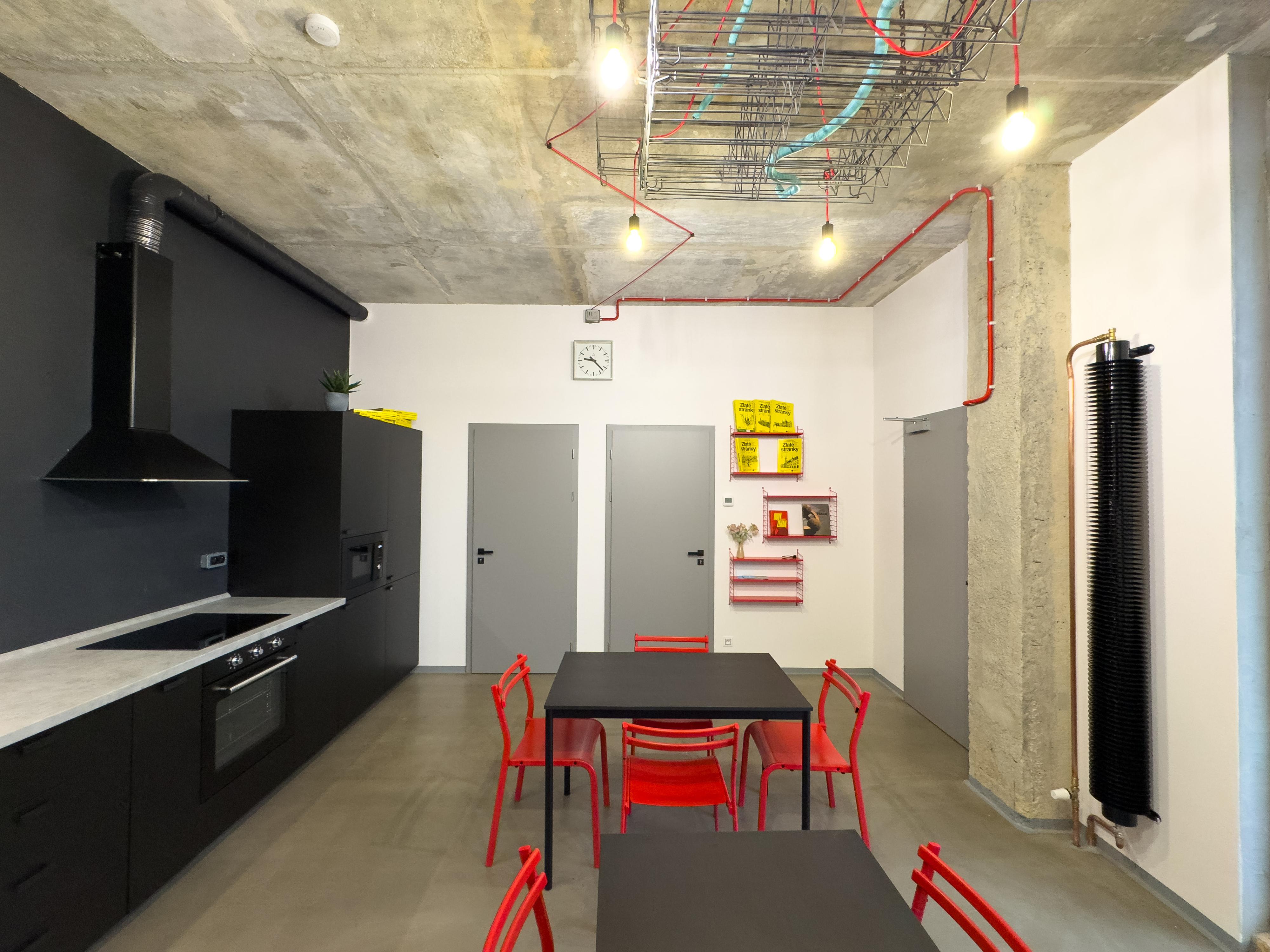 ROCH800 - industriální aparthotel Klatovy foto 3