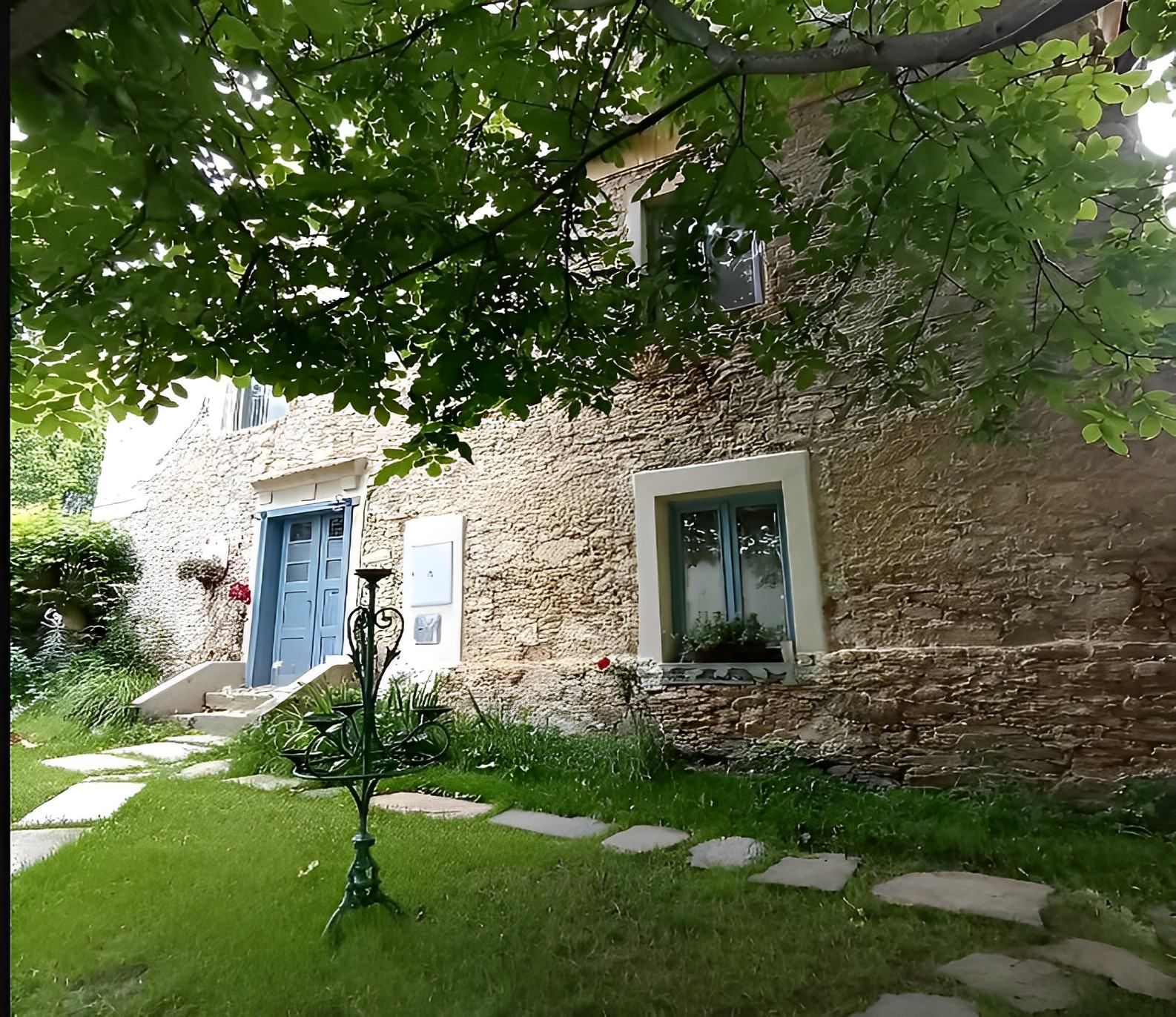 Naše fara foto 2