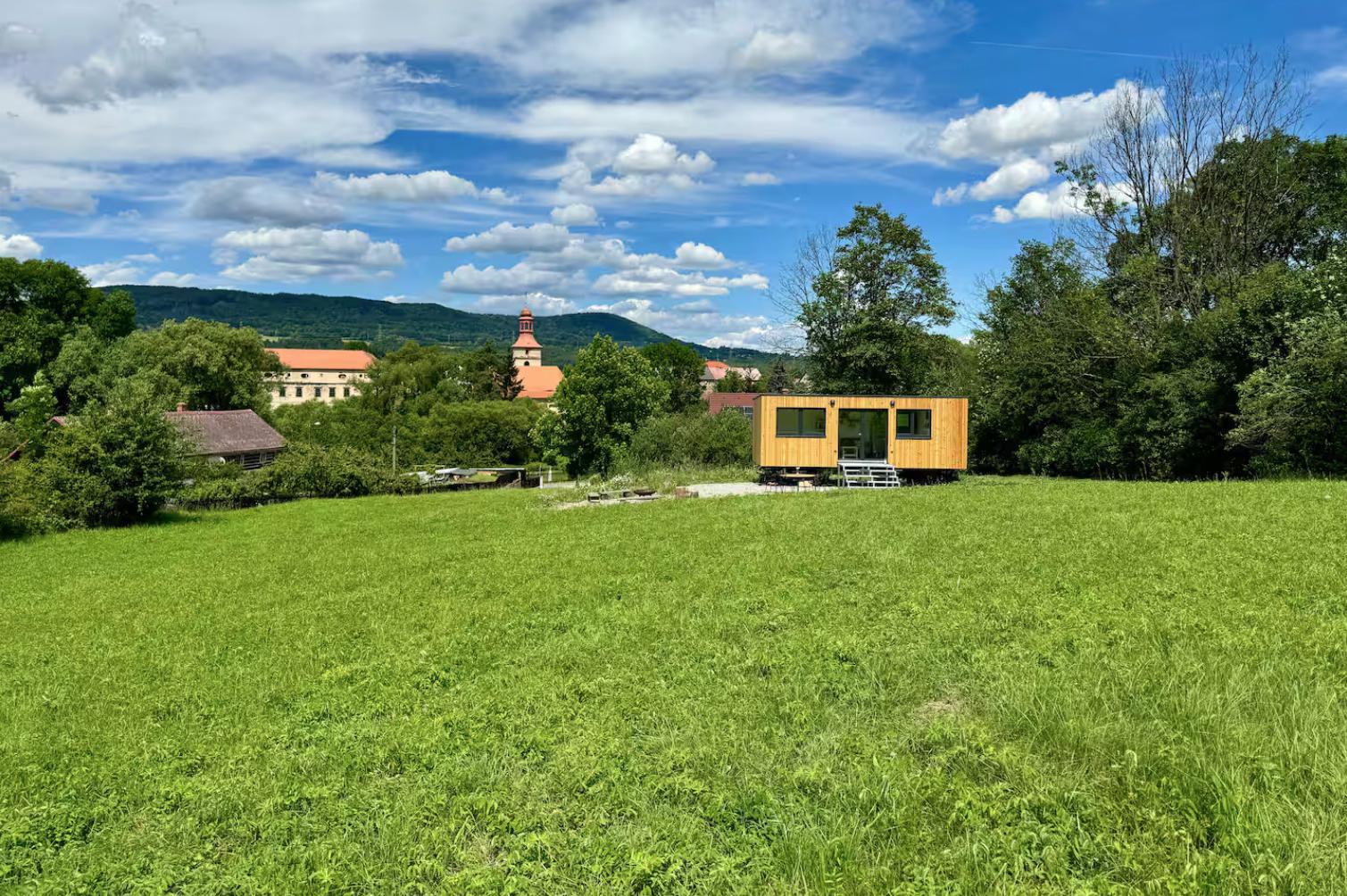 Tiny house "Na louce pod kopcem"